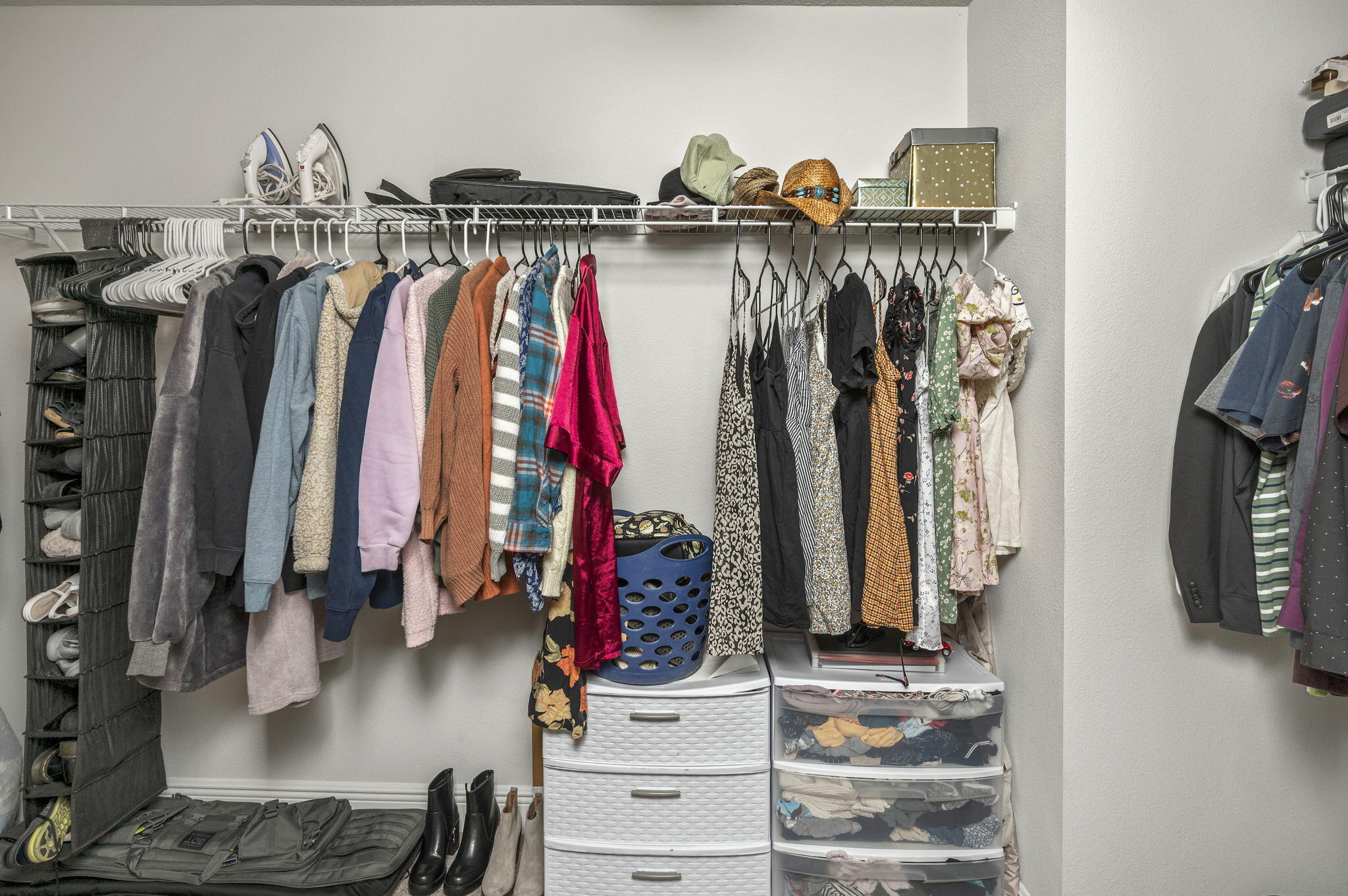 HIDDEN VALLEY - Residential