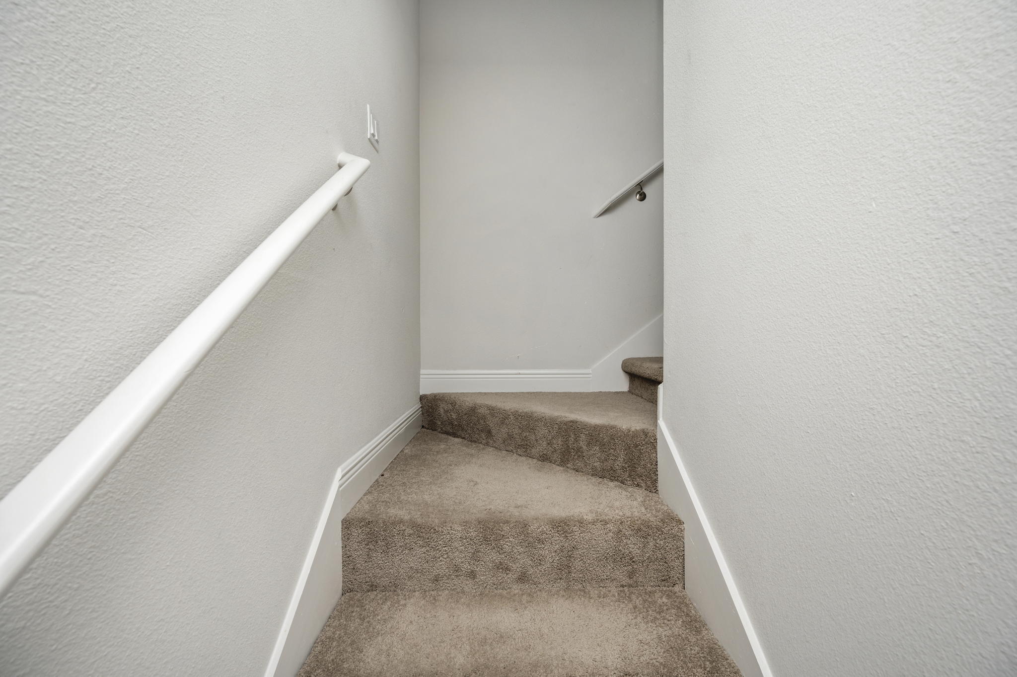 HIDDEN VALLEY - Residential