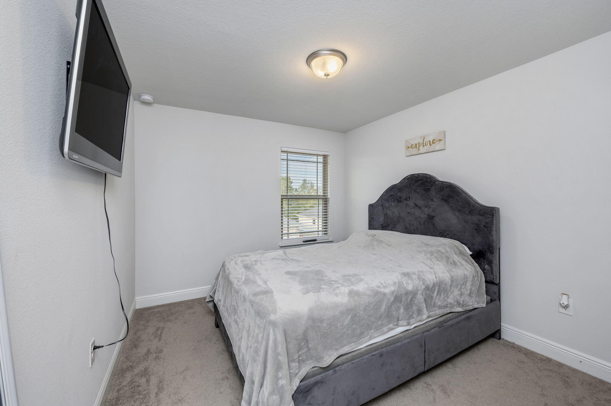 HIDDEN VALLEY - Residential