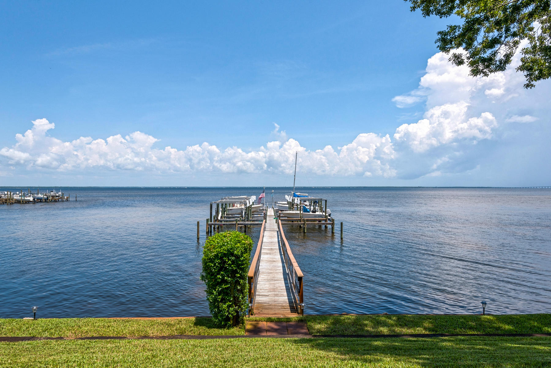 OAK HARBOUR CONDO - Residential