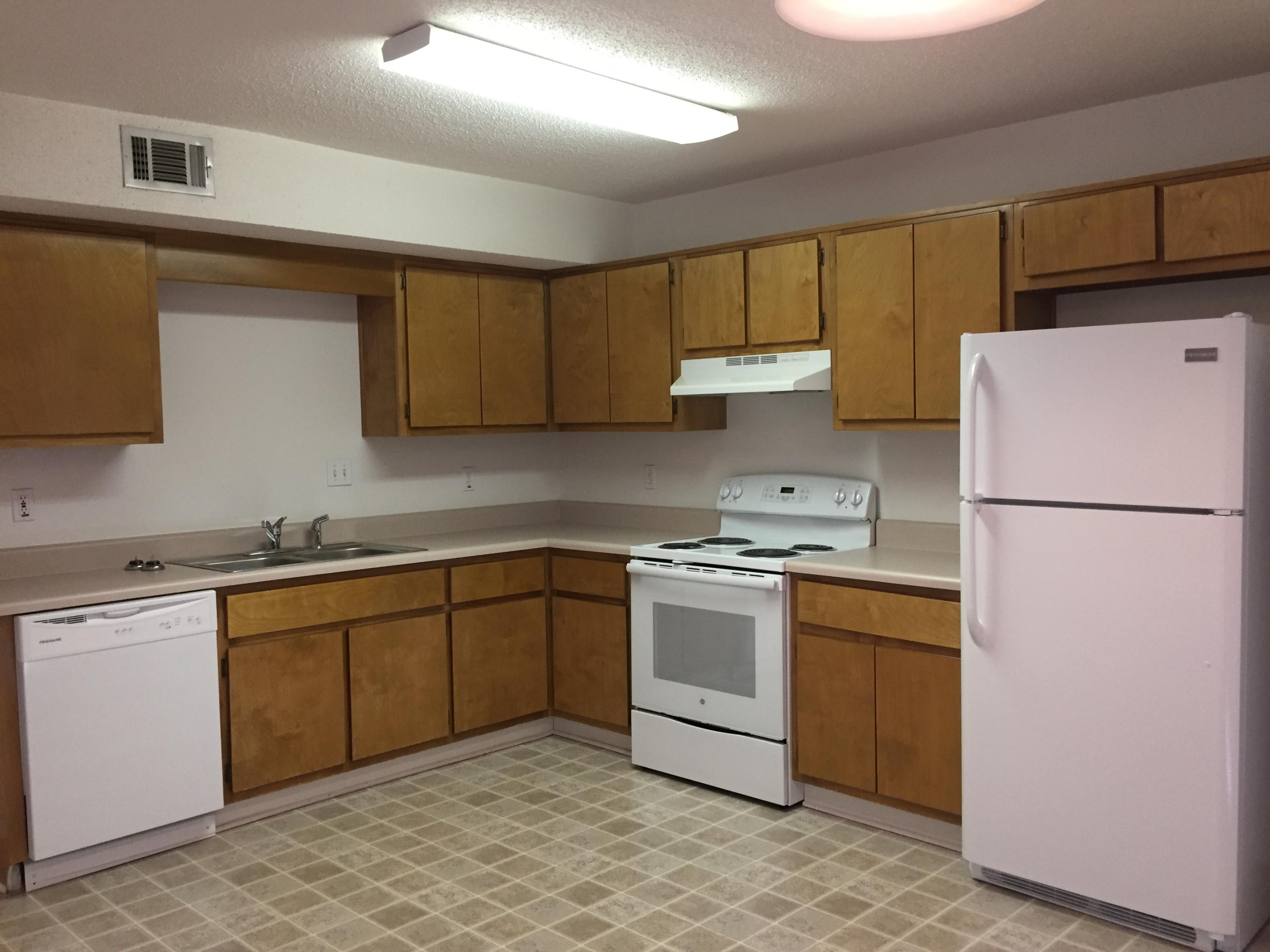 COURTLAND TERRACE T/H - Residential Lease