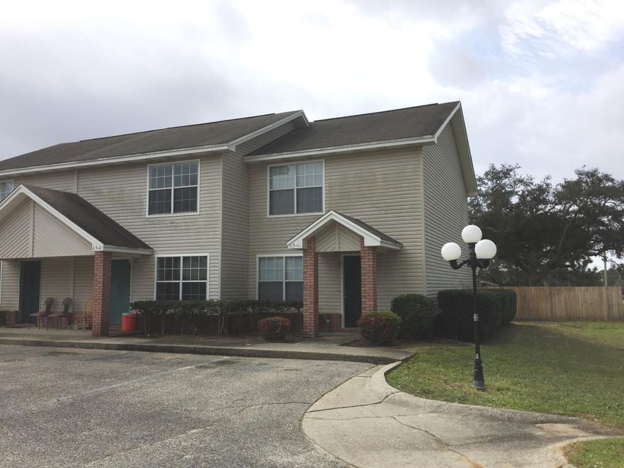 Centrally located 2 bedroom 1.5 bath Fort Walton Beach townhome. This home has a great open living area, all new carpet and appliances and backyard with patio. Sorry no pets or smoking.