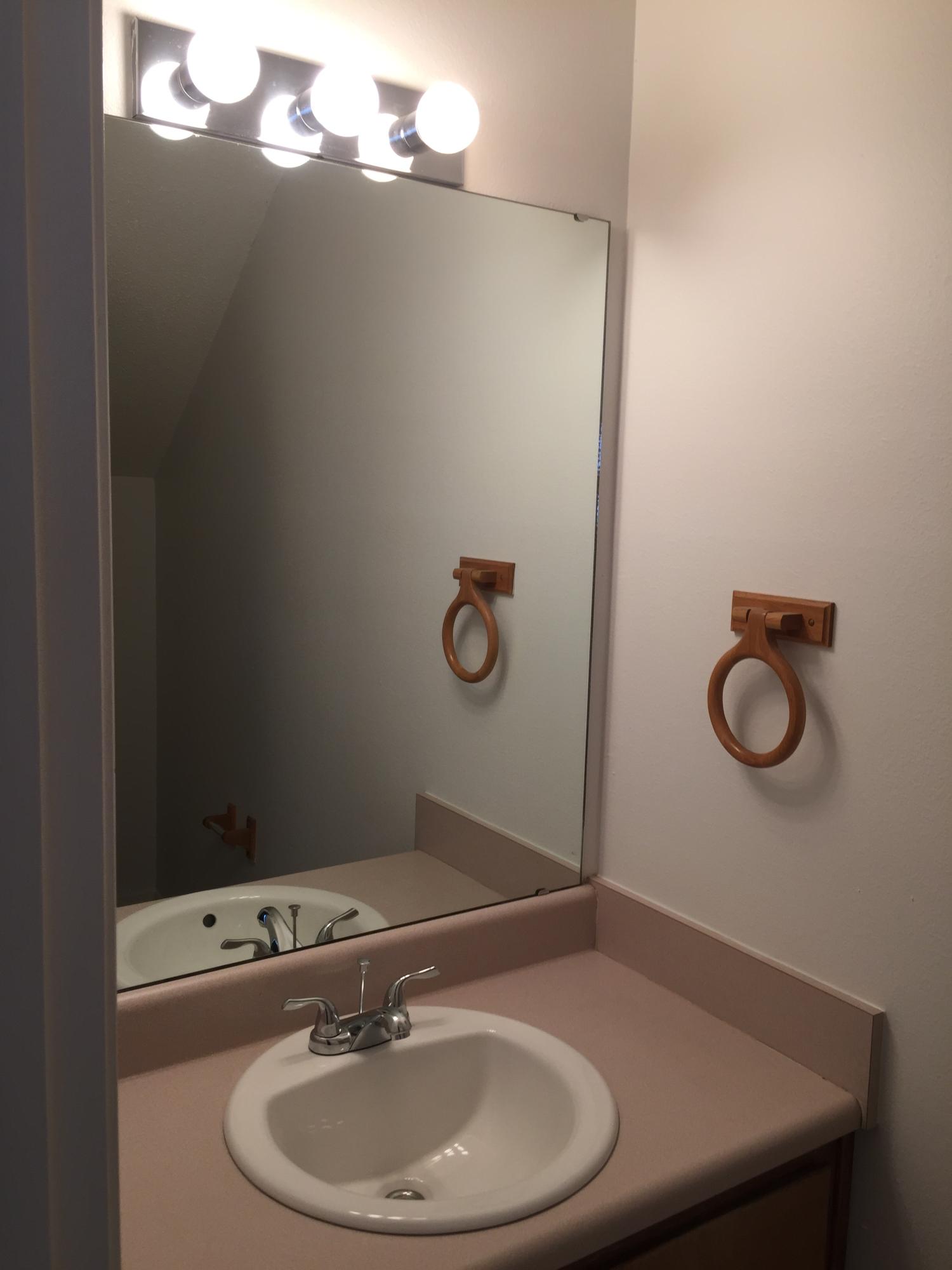 COURTLAND TERRACE T/H - Residential Lease