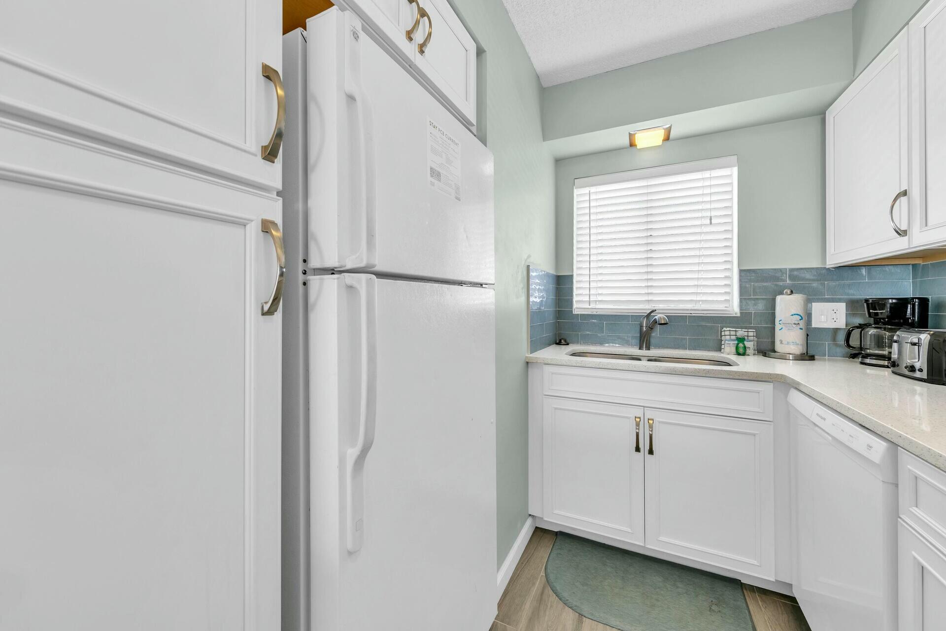 REGENCY TOWERS CONDO - Residential
