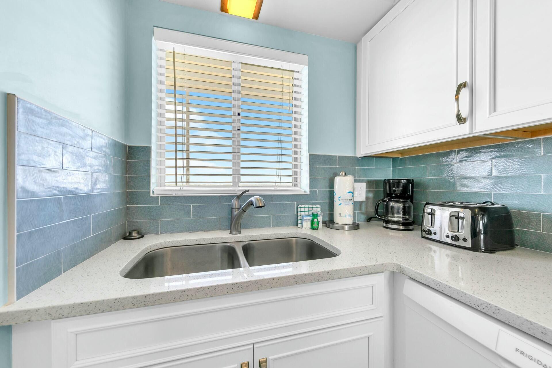 REGENCY TOWERS CONDO - Residential