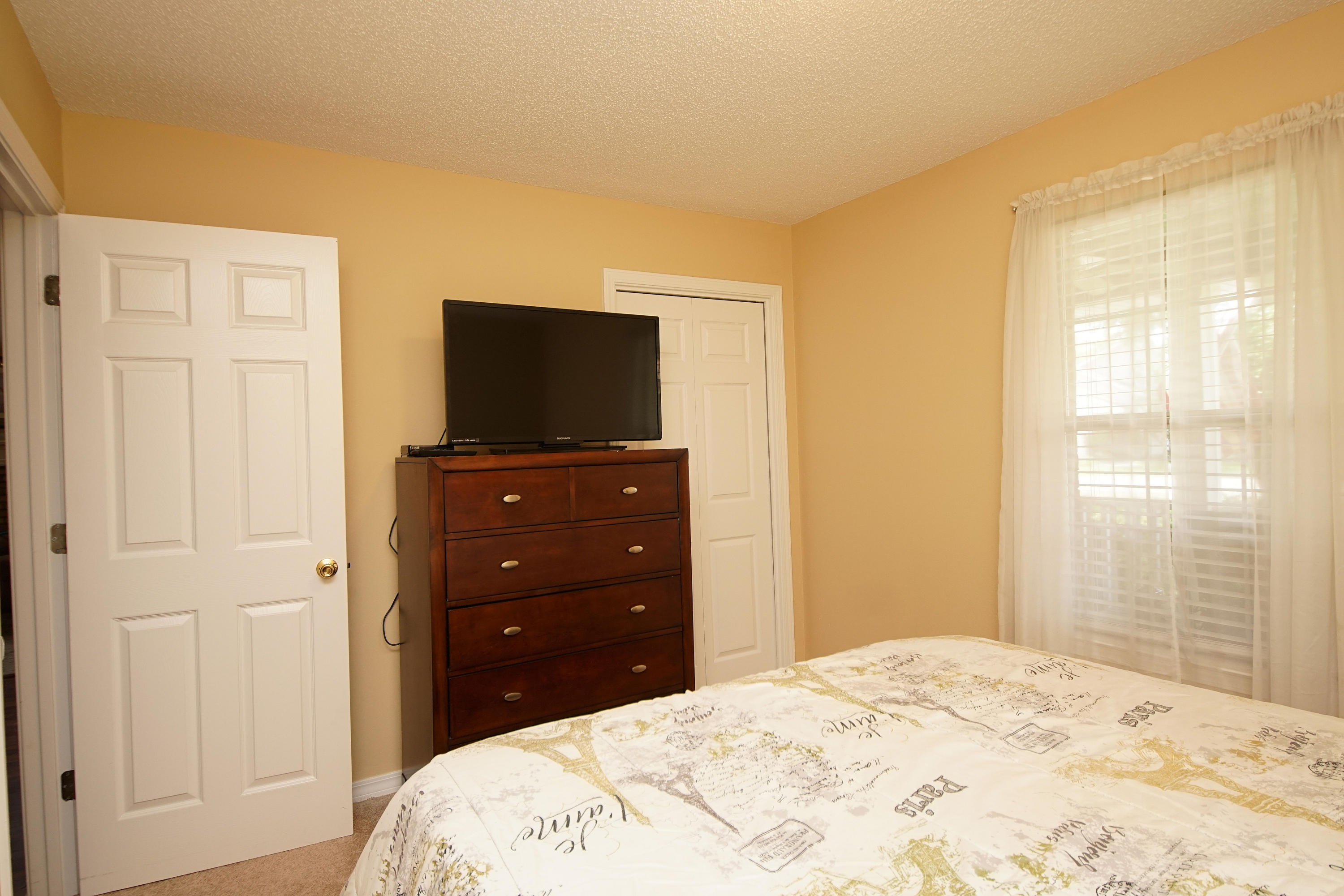 IVALEA GARDENS - Residential