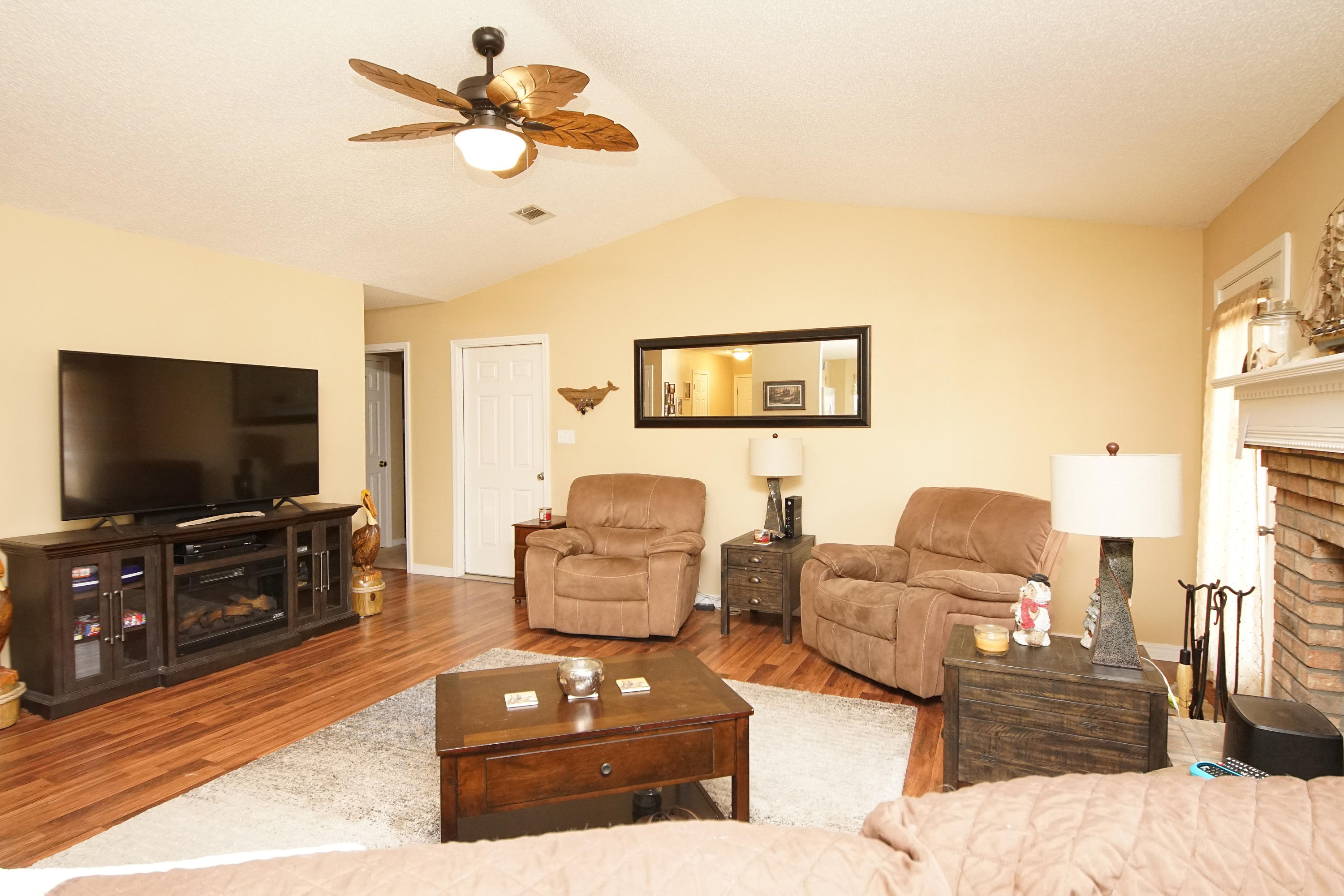 IVALEA GARDENS - Residential