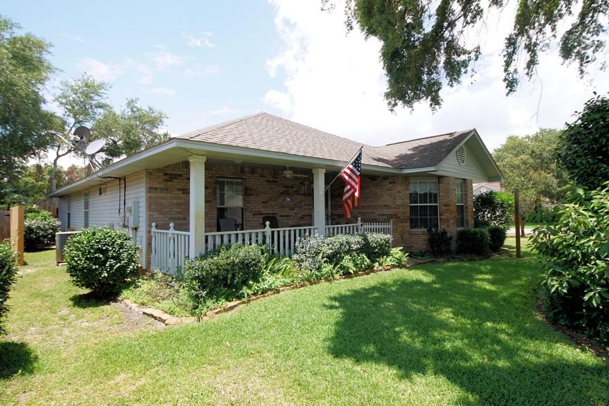 PICS COMING SOON! Move In Ready!! Great Floor Plan! This 3 Bedroom 2 Bathroom Home is Located 1 Block Away from Access to the Sound....Come Drag Your Kayak and Enjoy Some Fishing! An Inviting Front Porch Welcomes you or you can Enter Through the Side Door Directly into the Main Living Area. Home is Situated on a Beautifully Landscaped Corner lot. Buyer to verify all measurements.