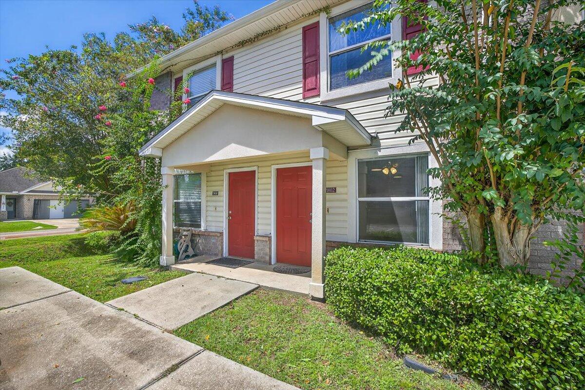 SHAY LIN TOWNHOMES - Residential
