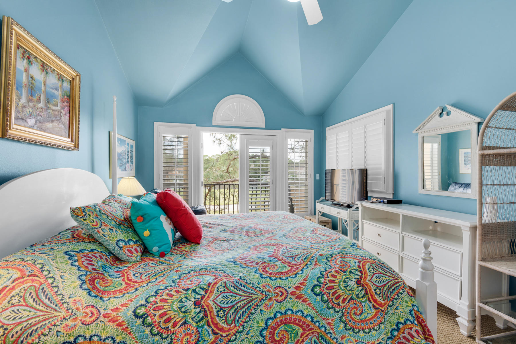 VANTAGE POINTE - Residential