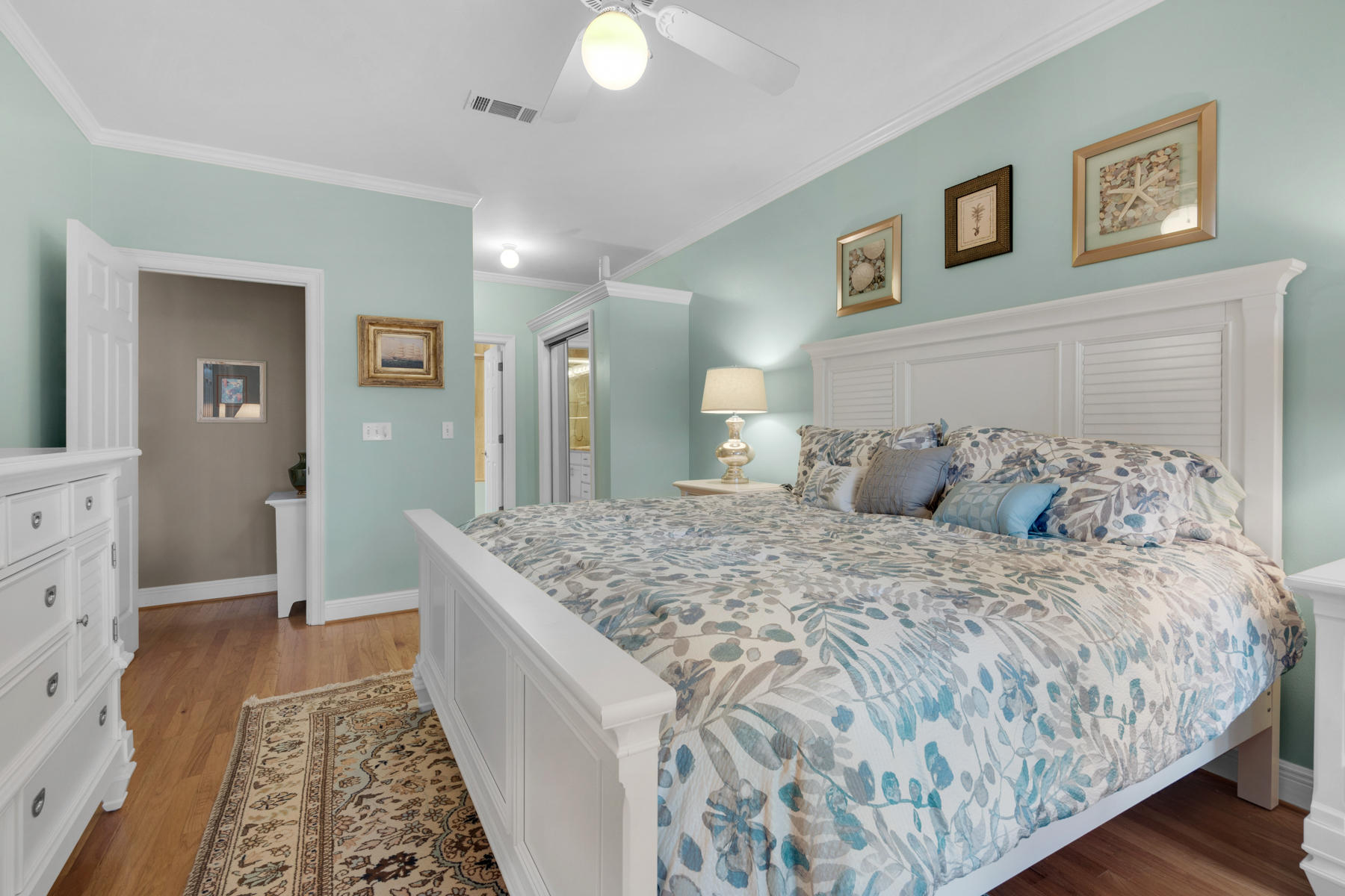 VANTAGE POINTE - Residential