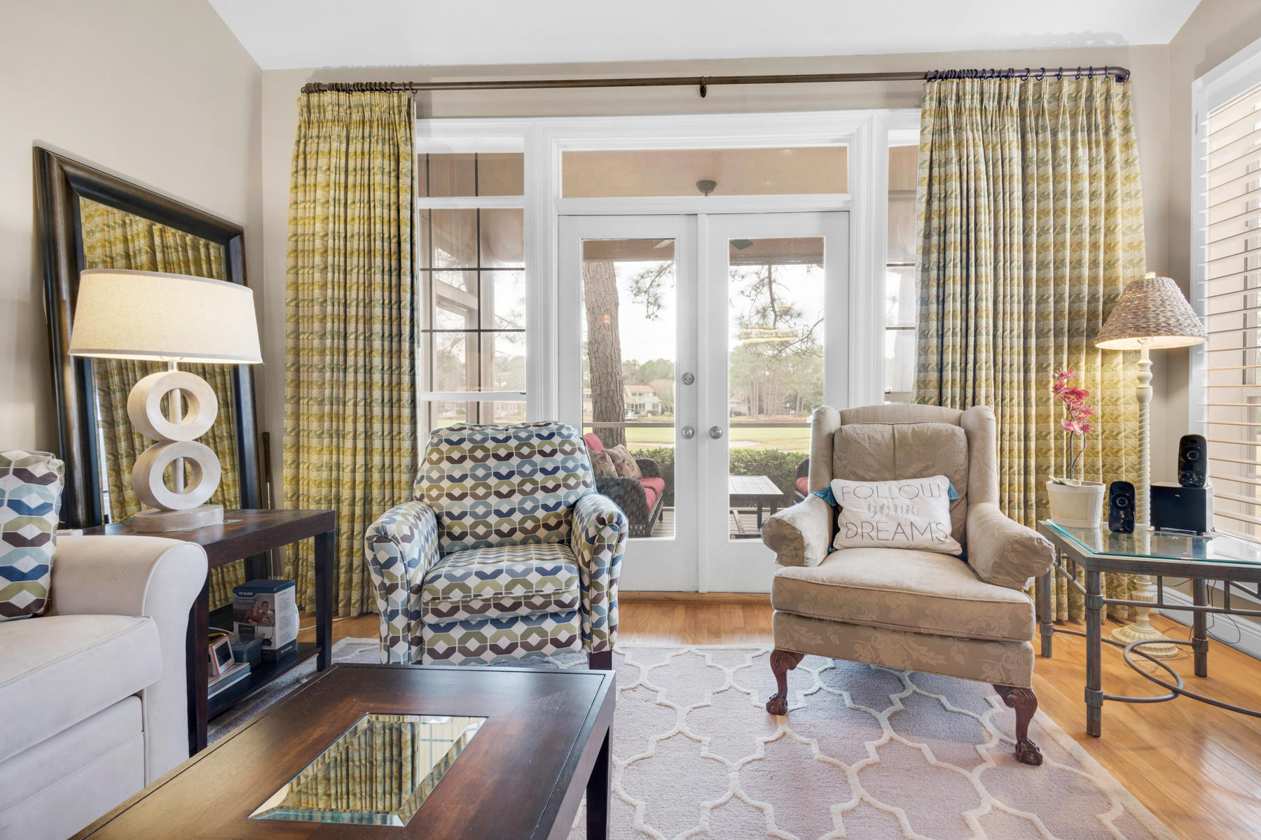 VANTAGE POINTE - Residential