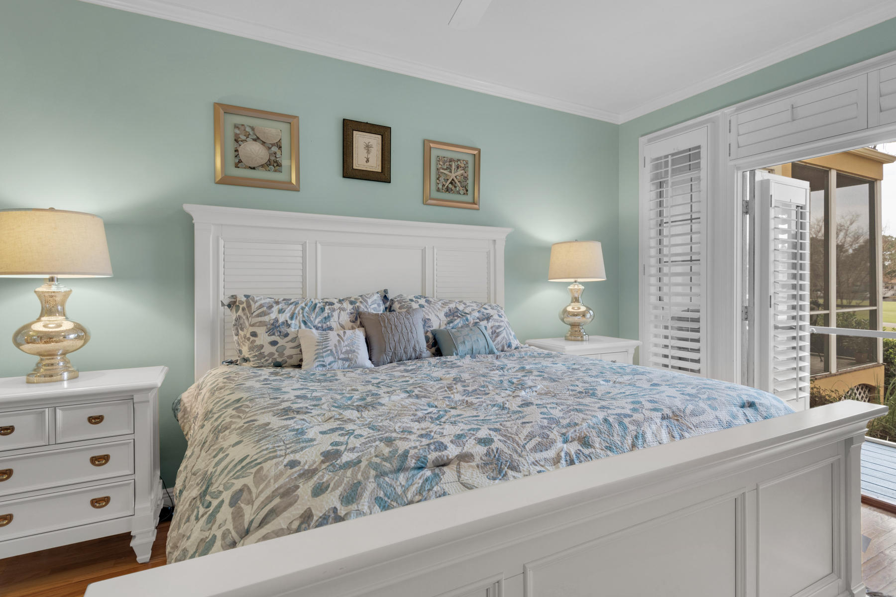 VANTAGE POINTE - Residential