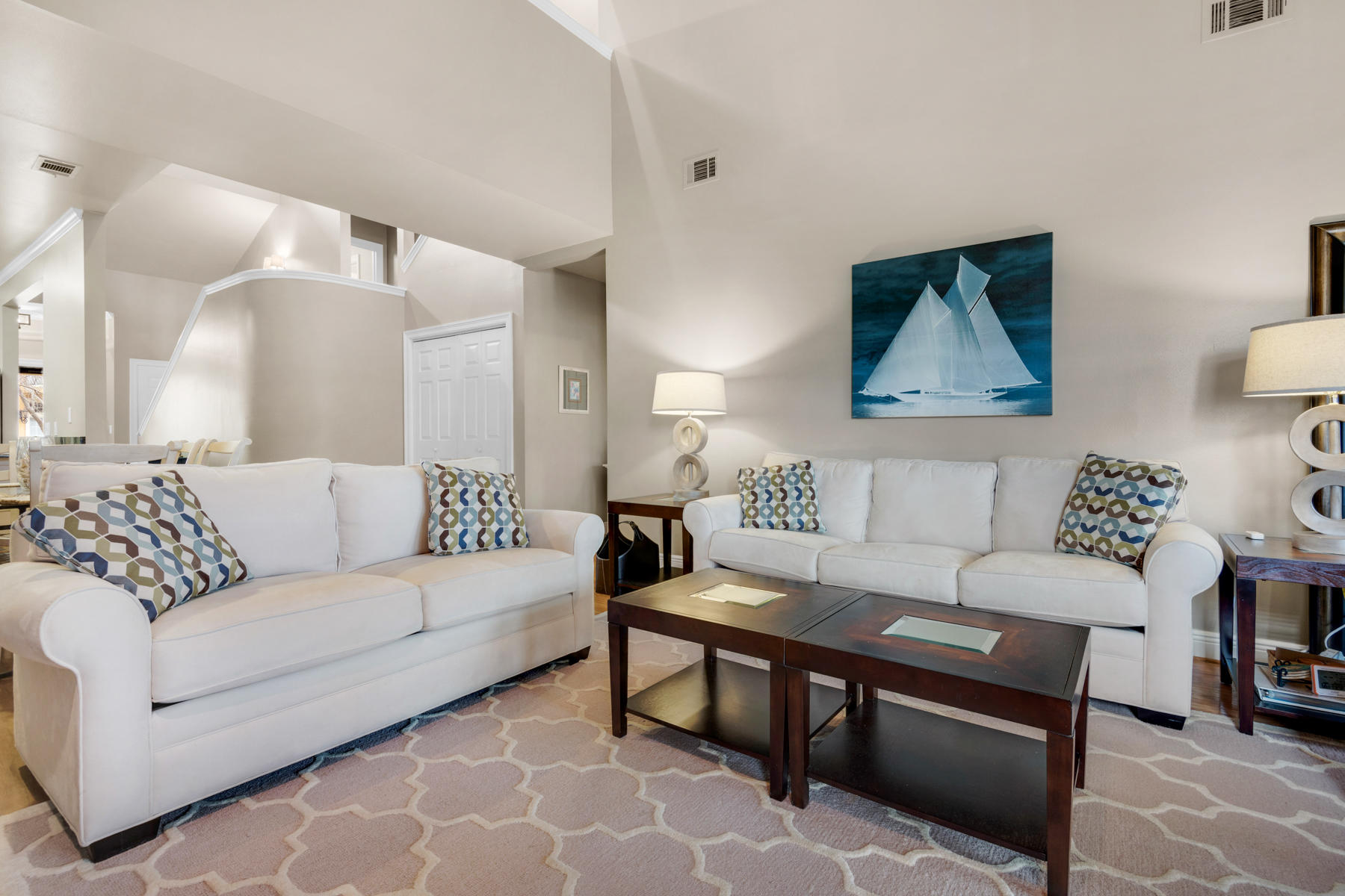 VANTAGE POINTE - Residential