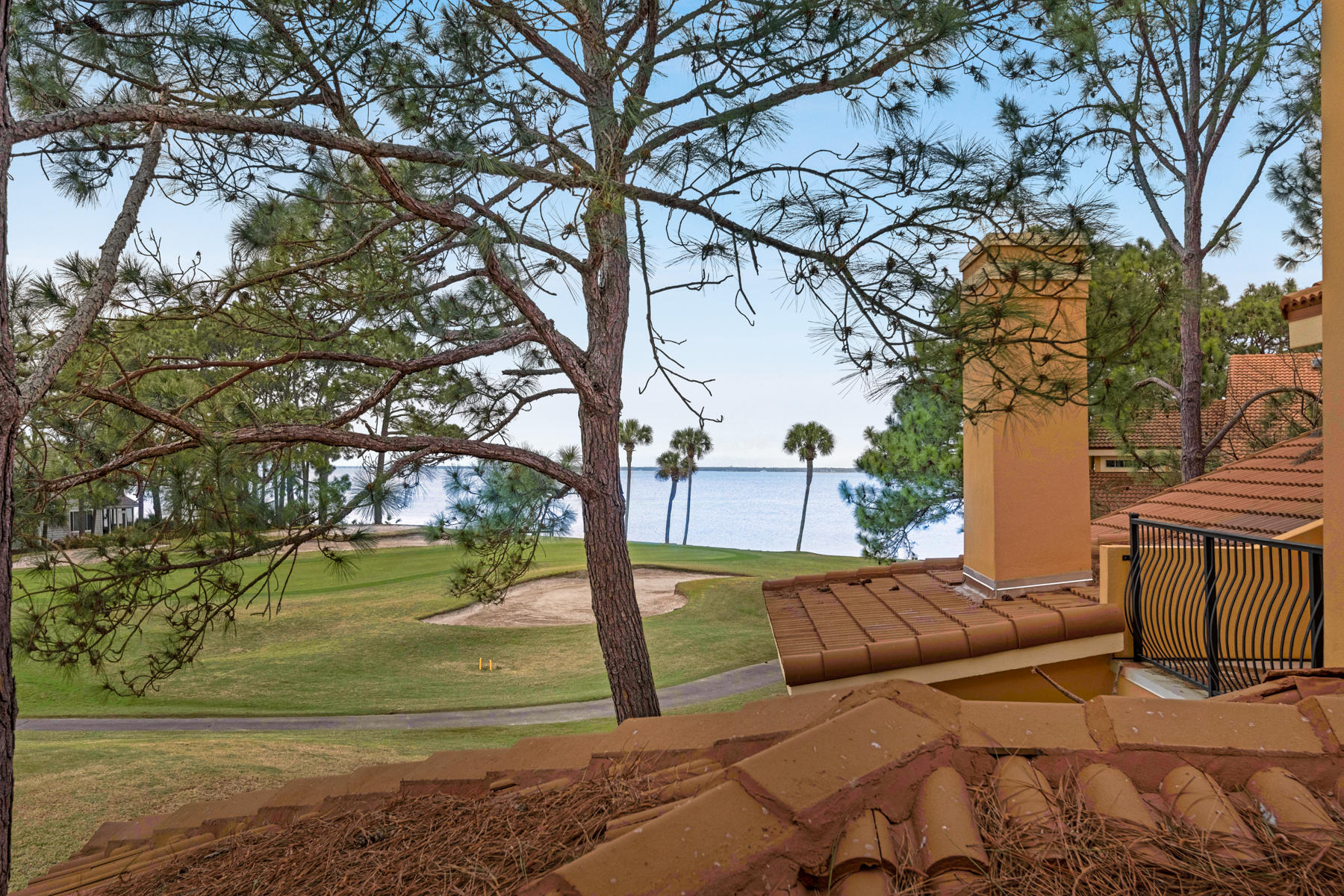 VANTAGE POINTE - Residential