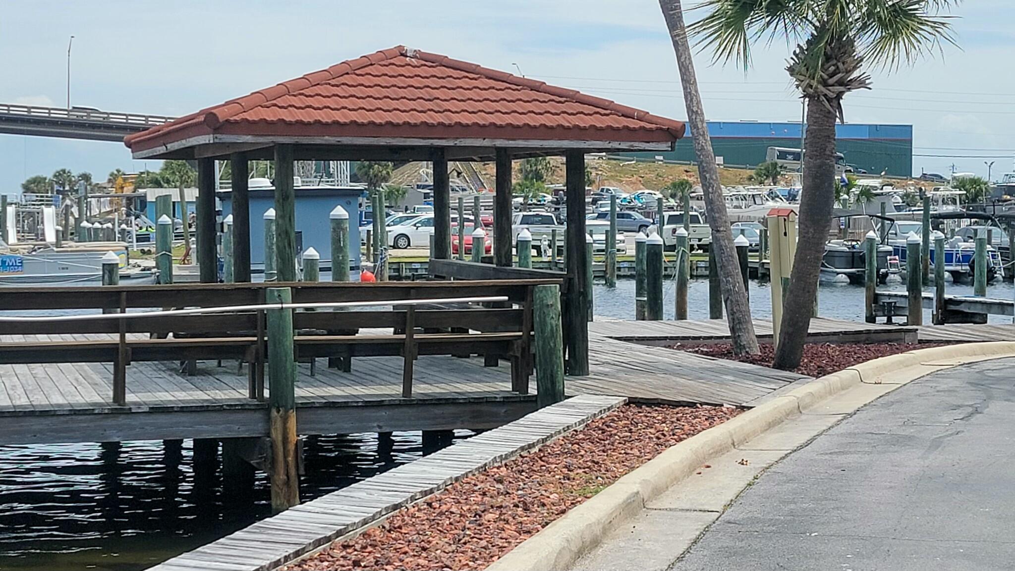 CLIPPER COVE T/H - Residential