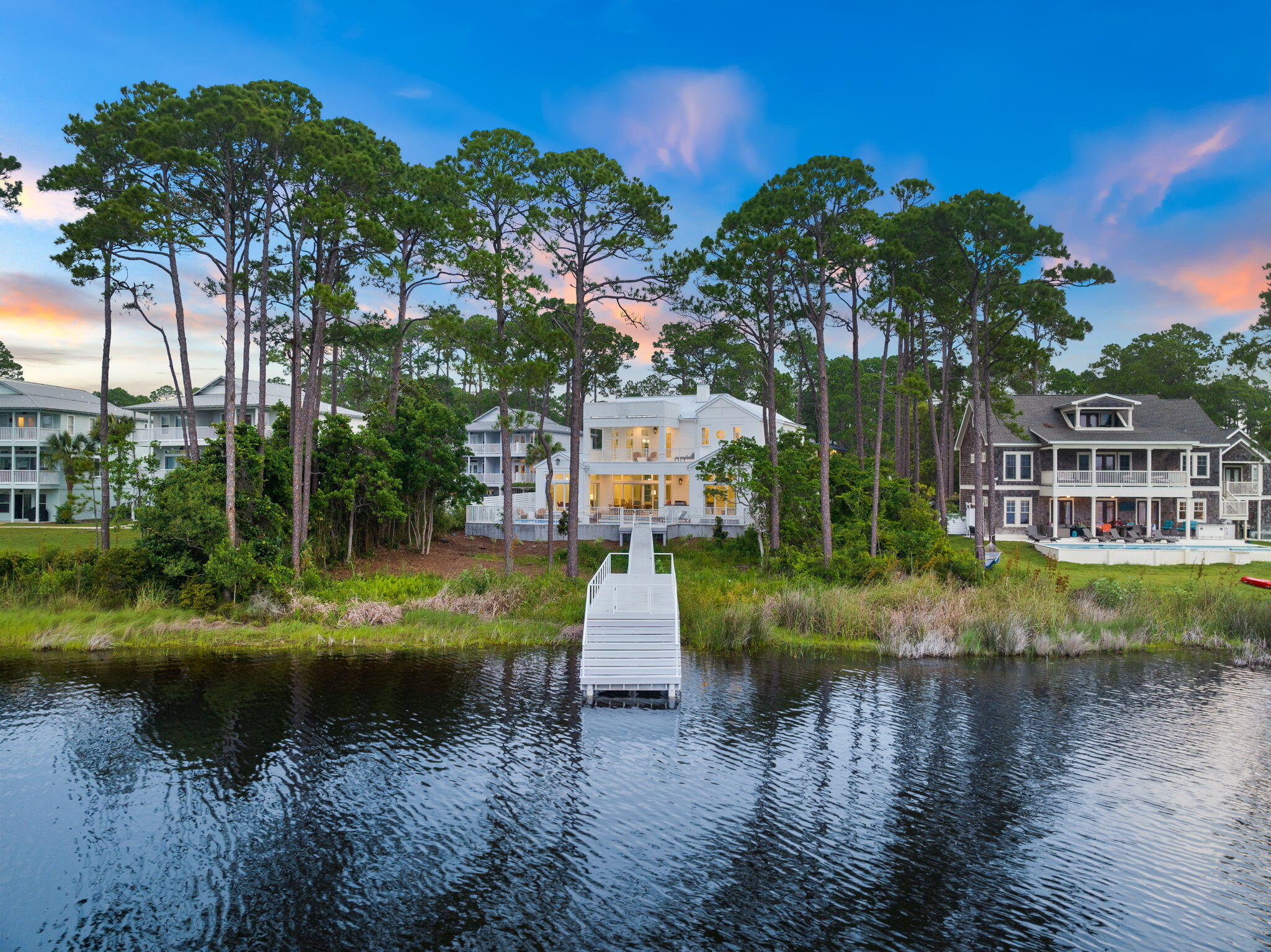 OYSTER LAKE - Residential