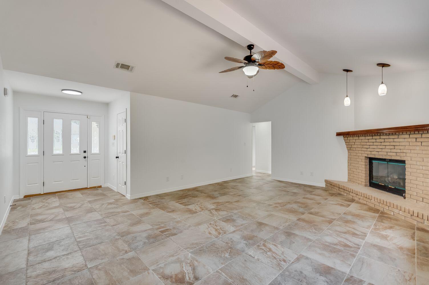 ROLLING HILLS ESTATES - Residential