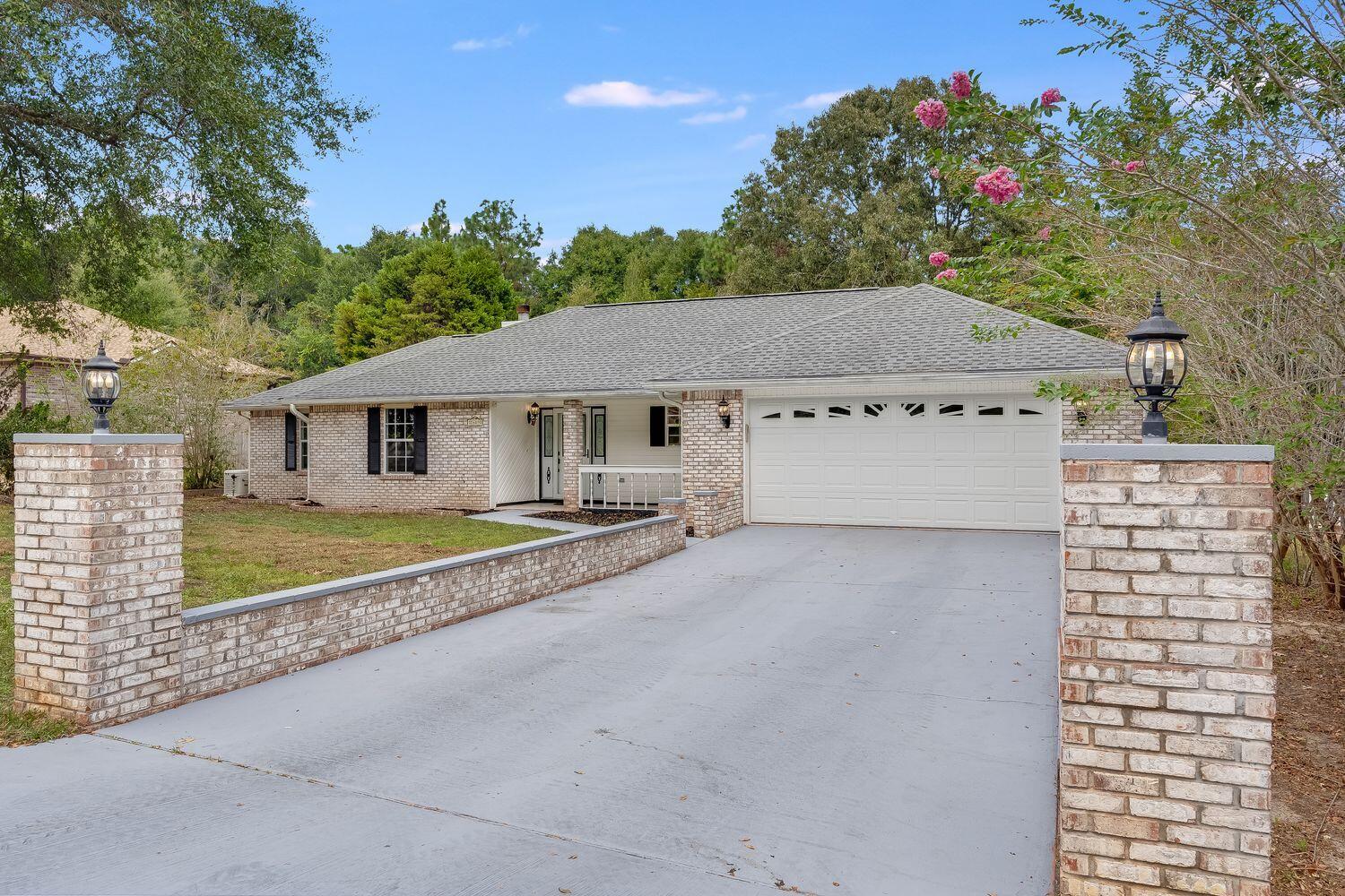 ROLLING HILLS ESTATES - Residential