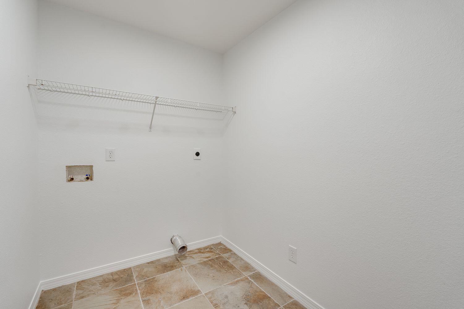 ROLLING HILLS ESTATES - Residential