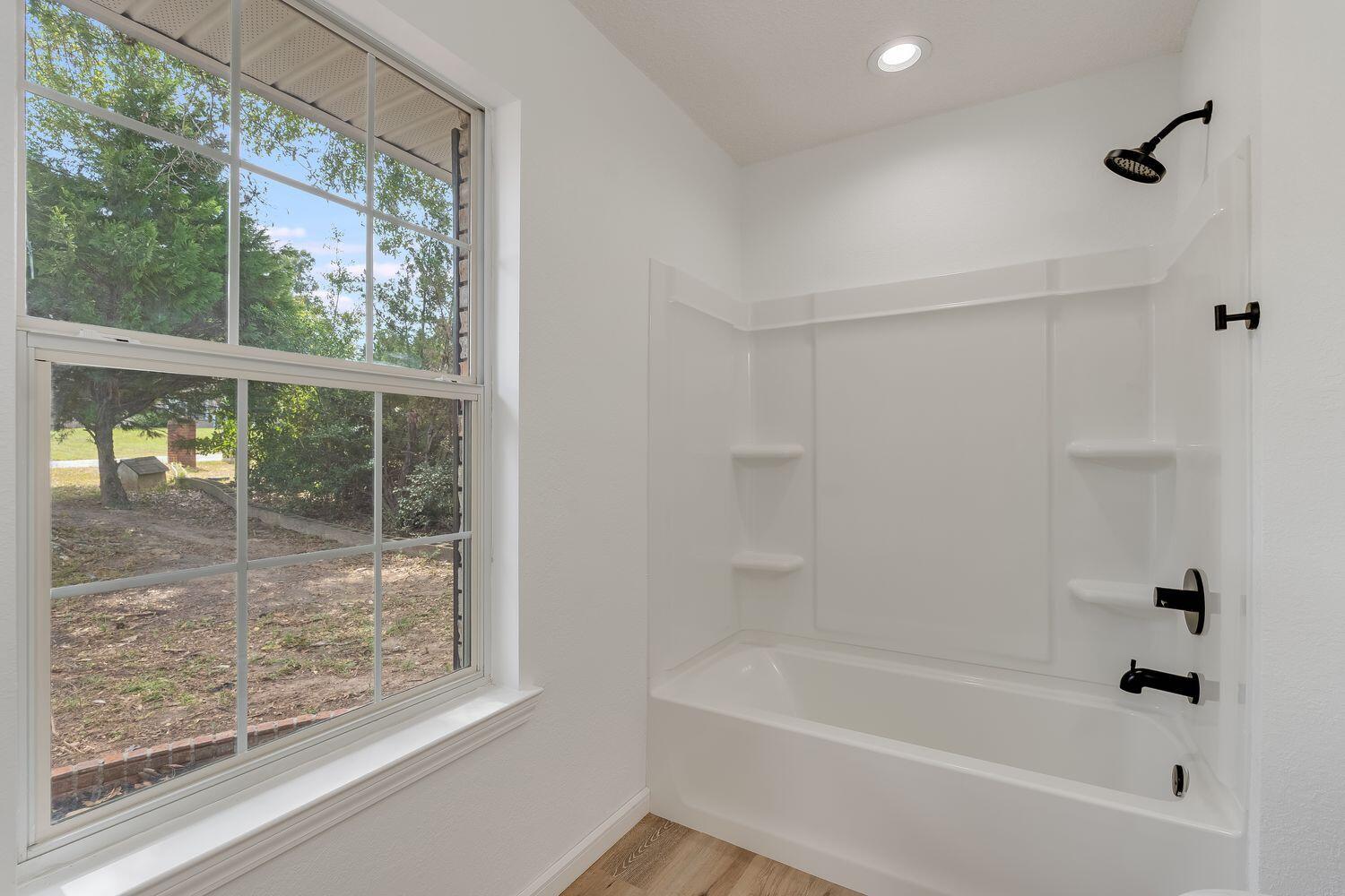 ROLLING HILLS ESTATES - Residential