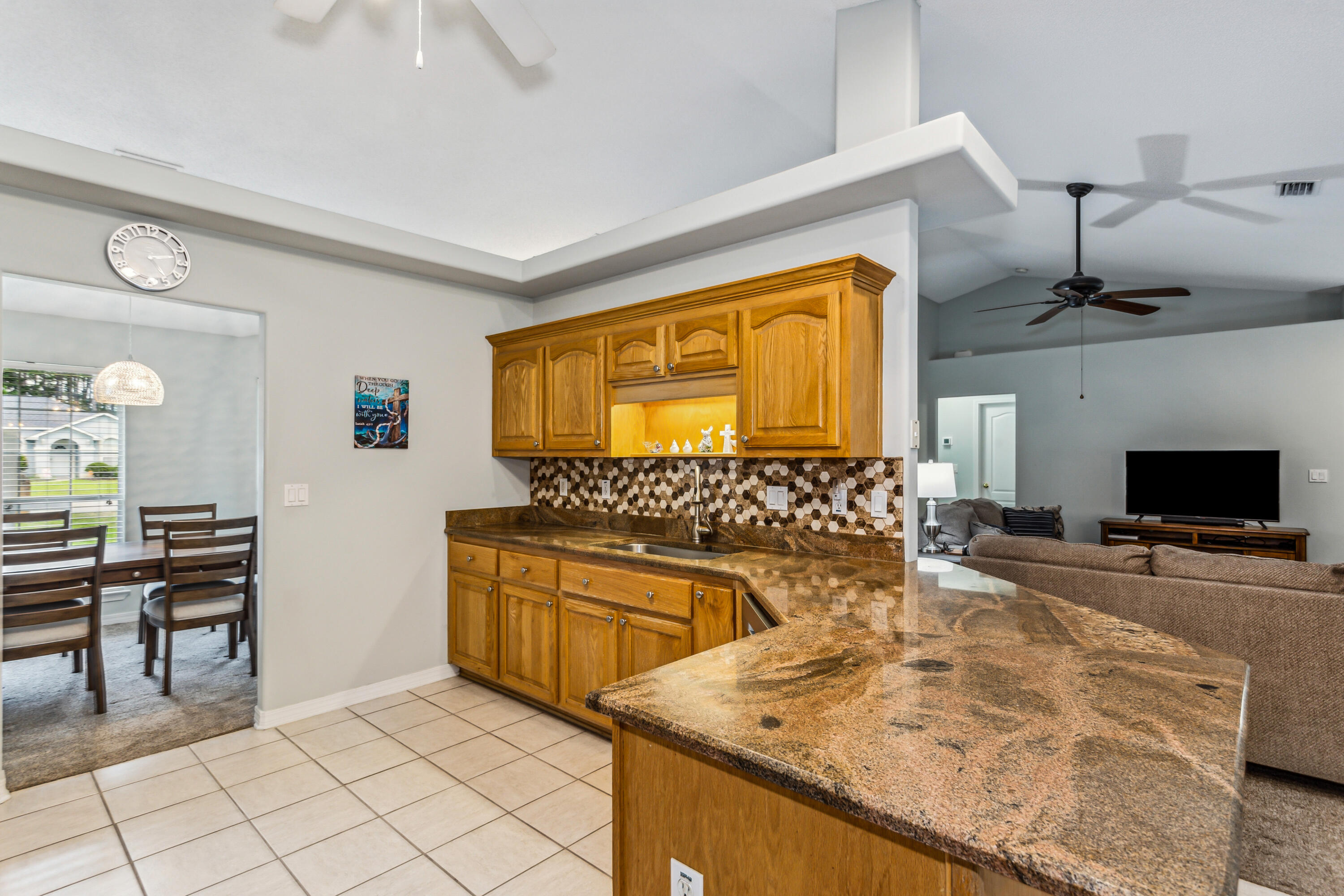 HOLLEY BY THE SEA - Residential