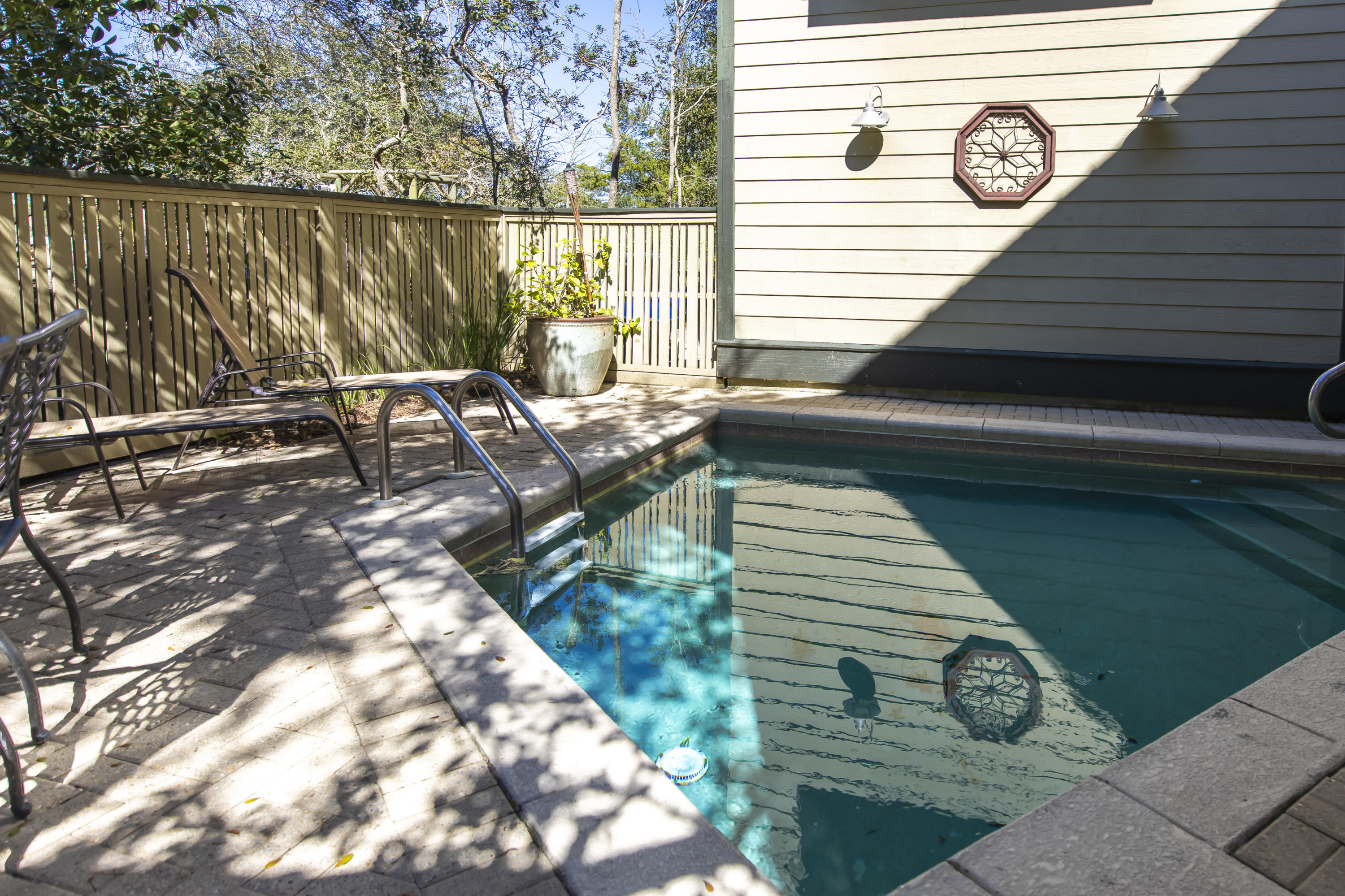 SUMMER'S EDGE - Residential