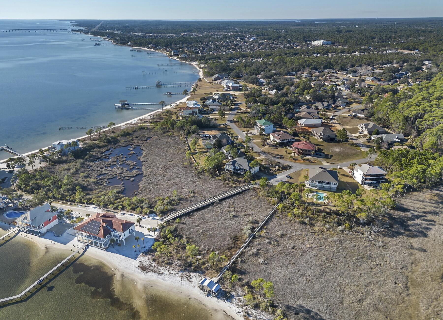 BISCAYNE POINTE - Land