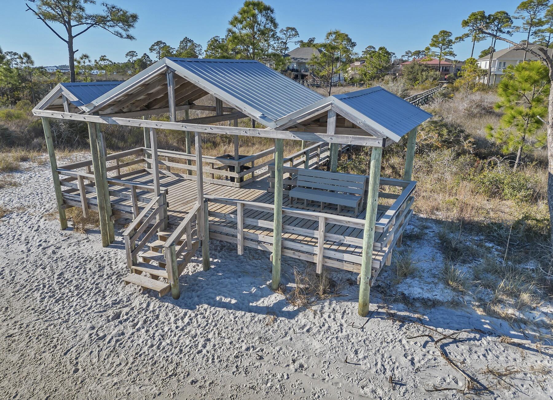 BISCAYNE POINTE - Land