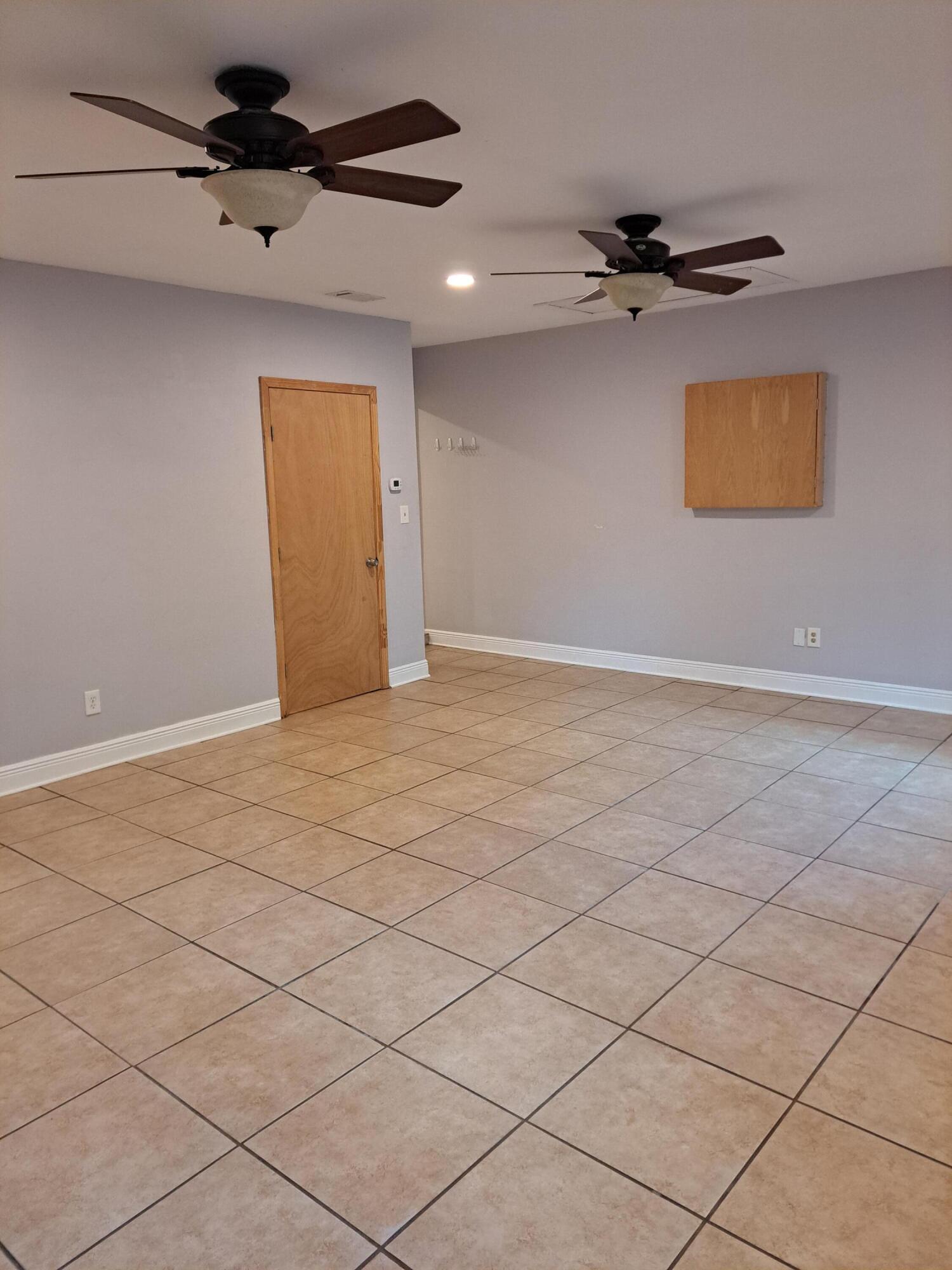 COLLEGE WOOD - Residential Lease