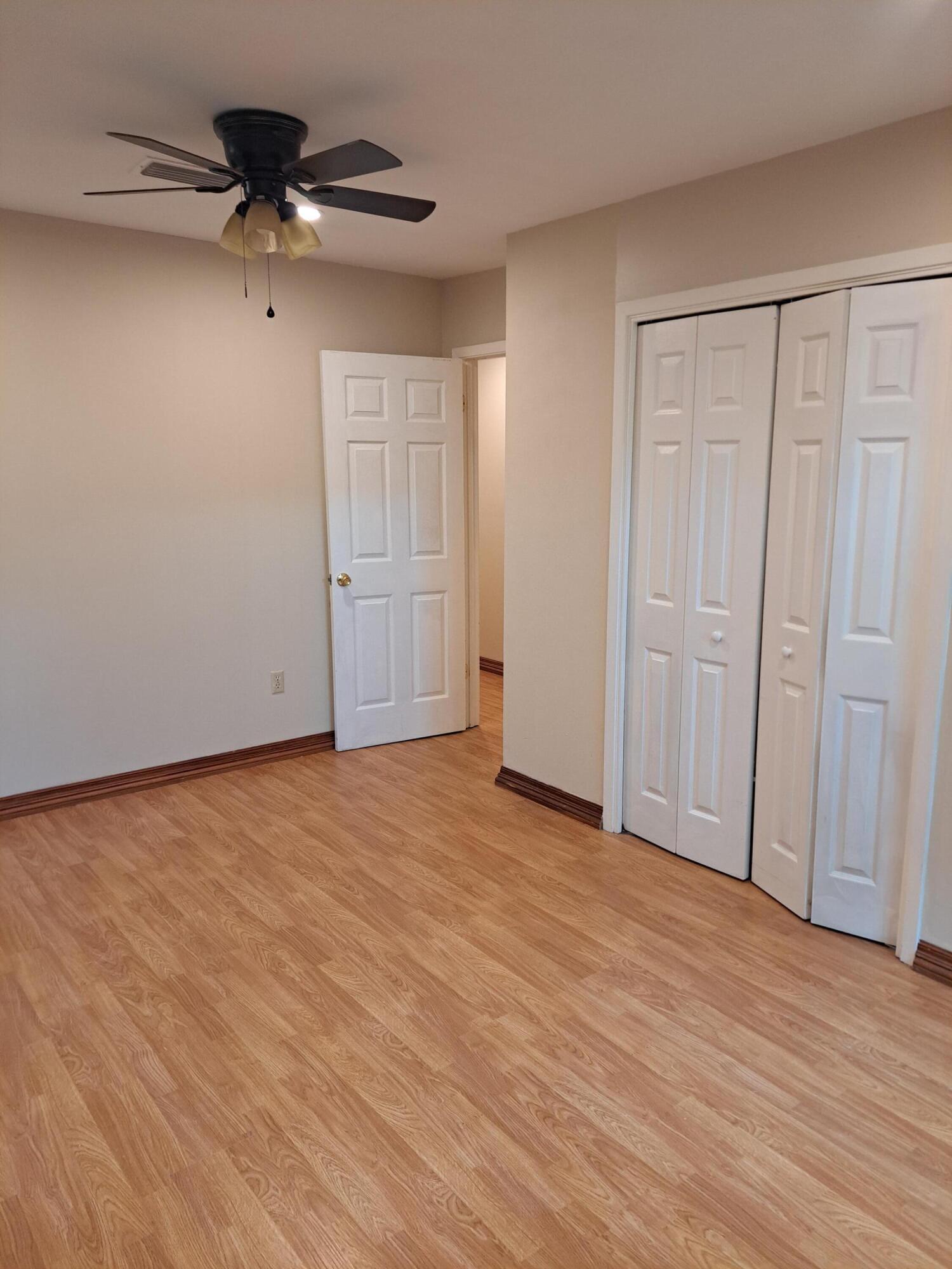COLLEGE WOOD - Residential Lease