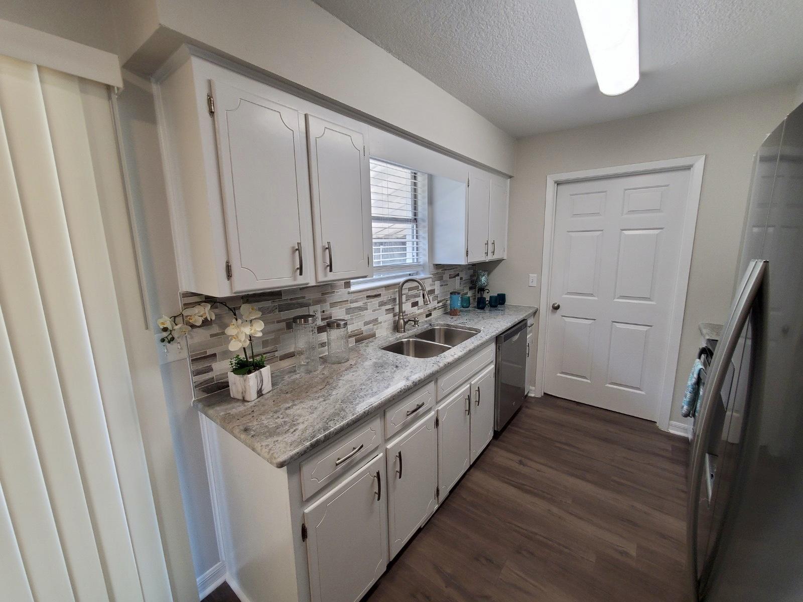 CRESTVIEW - Residential