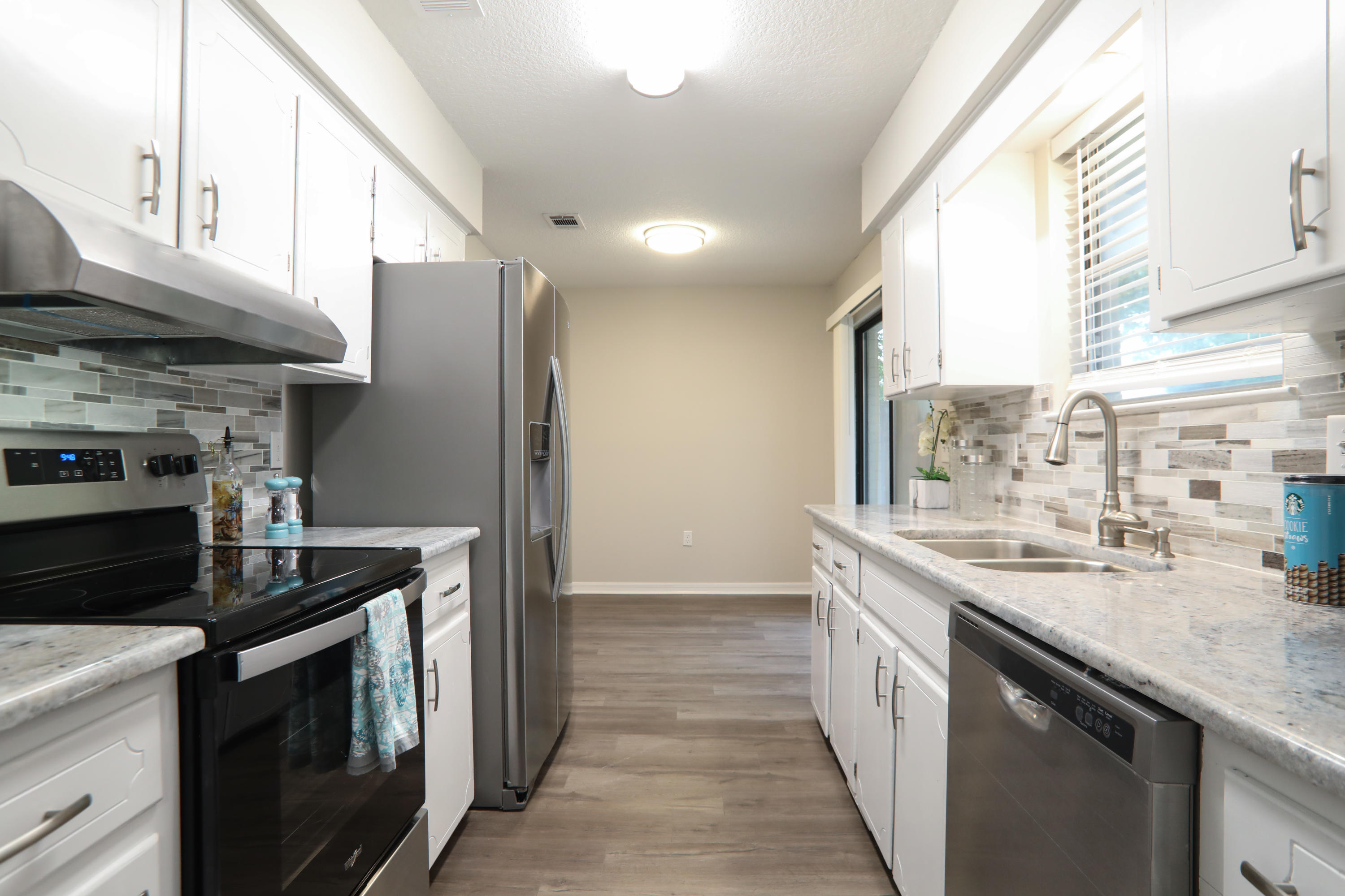 CRESTVIEW - Residential