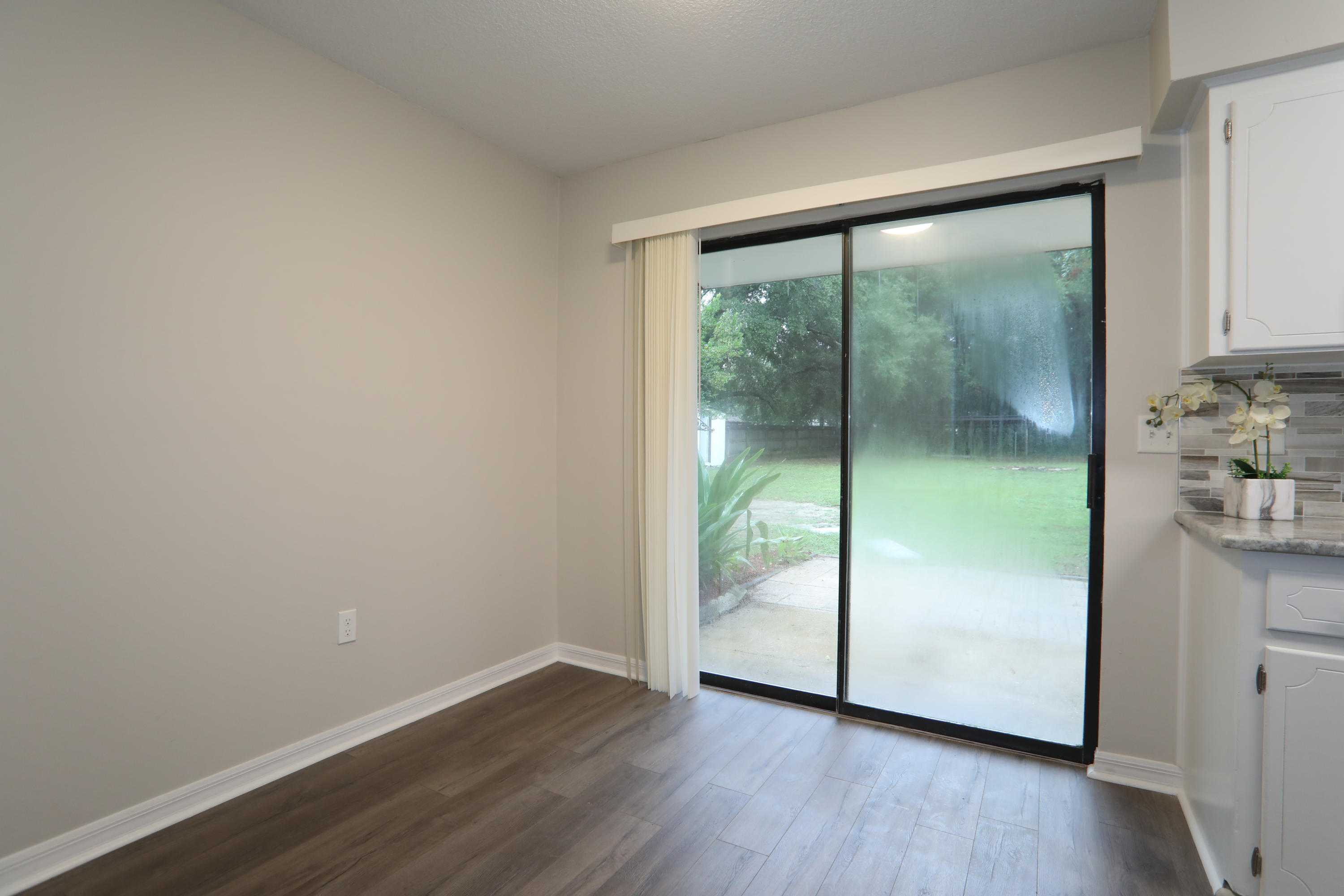 CRESTVIEW - Residential