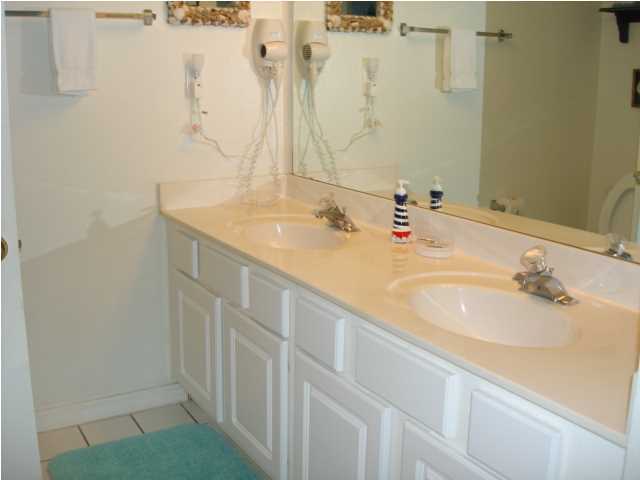 ISLANDER BEACH RESORT PH 2 - Residential