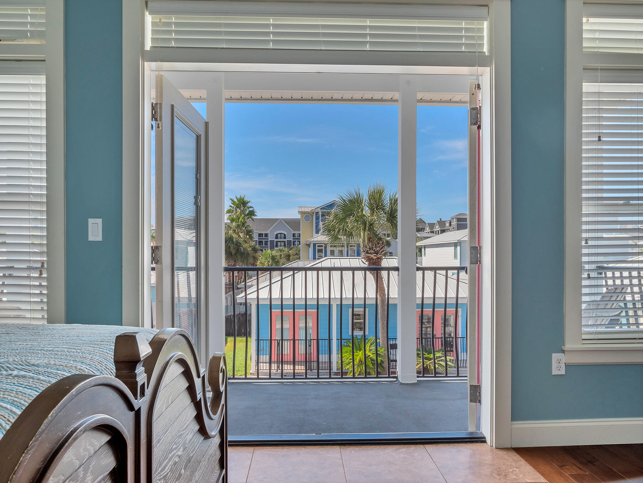 CRYSTAL BEACH - Residential