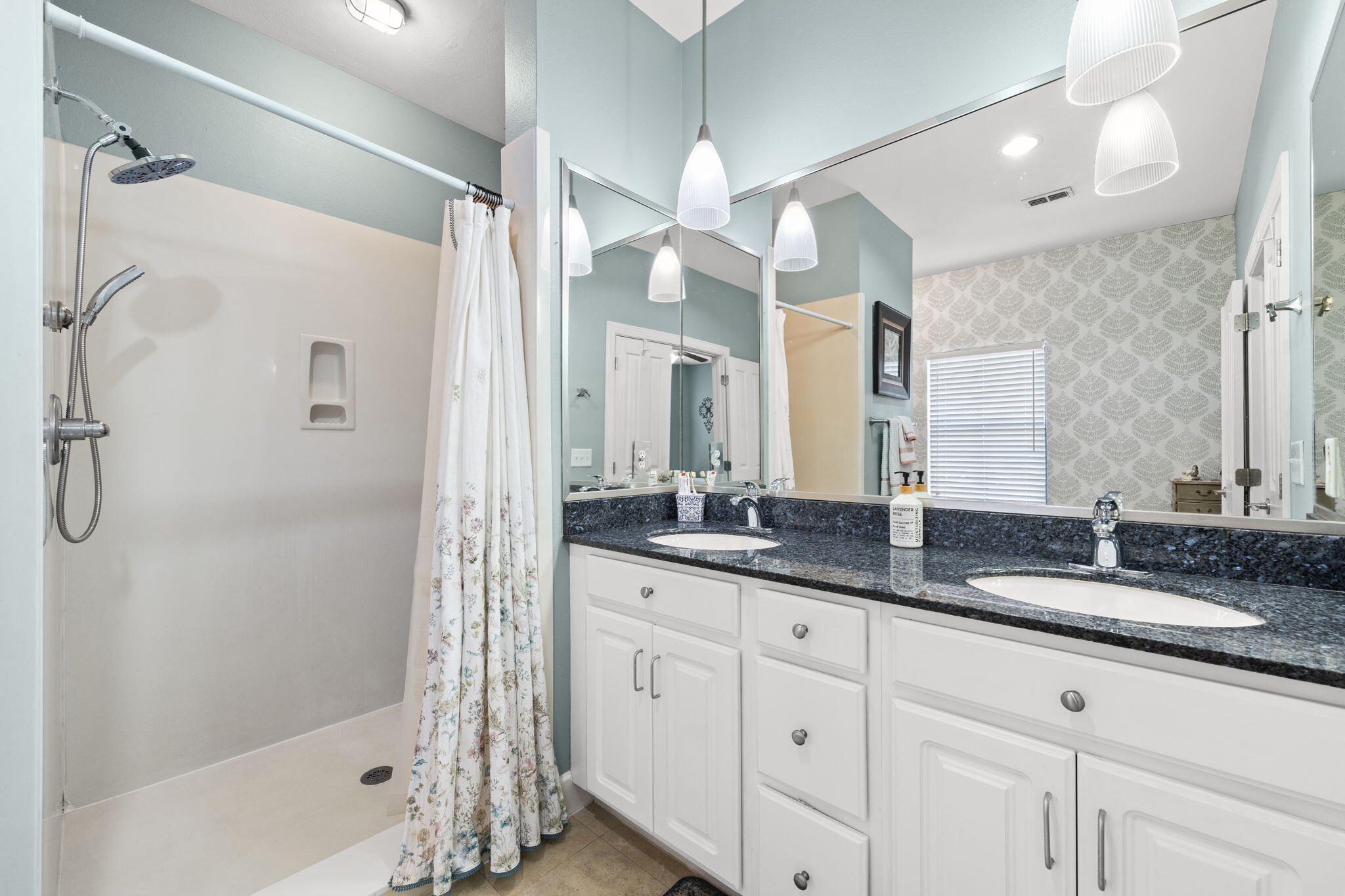 SOUTH HAVEN TOWNHOMES - Residential