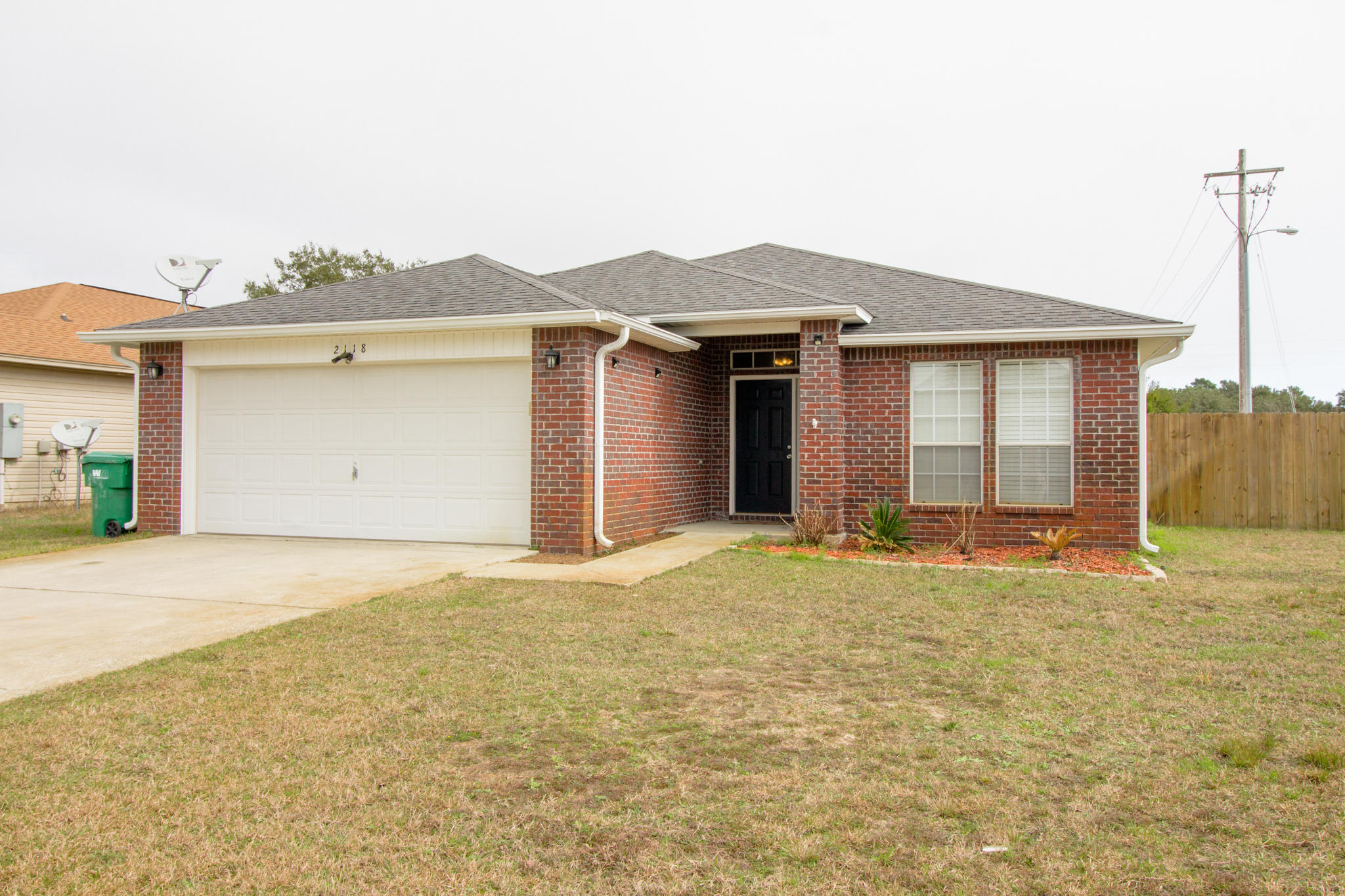 Multiple offers in!!!,Highest and Best by 5 pm 02/27/2018!!!. This beautiful 3 Bedroom+Den/2 Bath home sits on a corner lot in Promise Creek! It has new flooring throughout the living, den & dining areas, vaulted ceilings, plant ledge window seals, breakfast bar and a split floor plan w/ an open patio. This home also features hardwood cabinets and tile floors in kitchen and bathrooms. The master bathroom includes duel sinks, large whirlpool tub w/natural lighting, full separate shower, & a large walk in closet. The other 2 bedrooms offer ceiling fans and plenty of closet space.