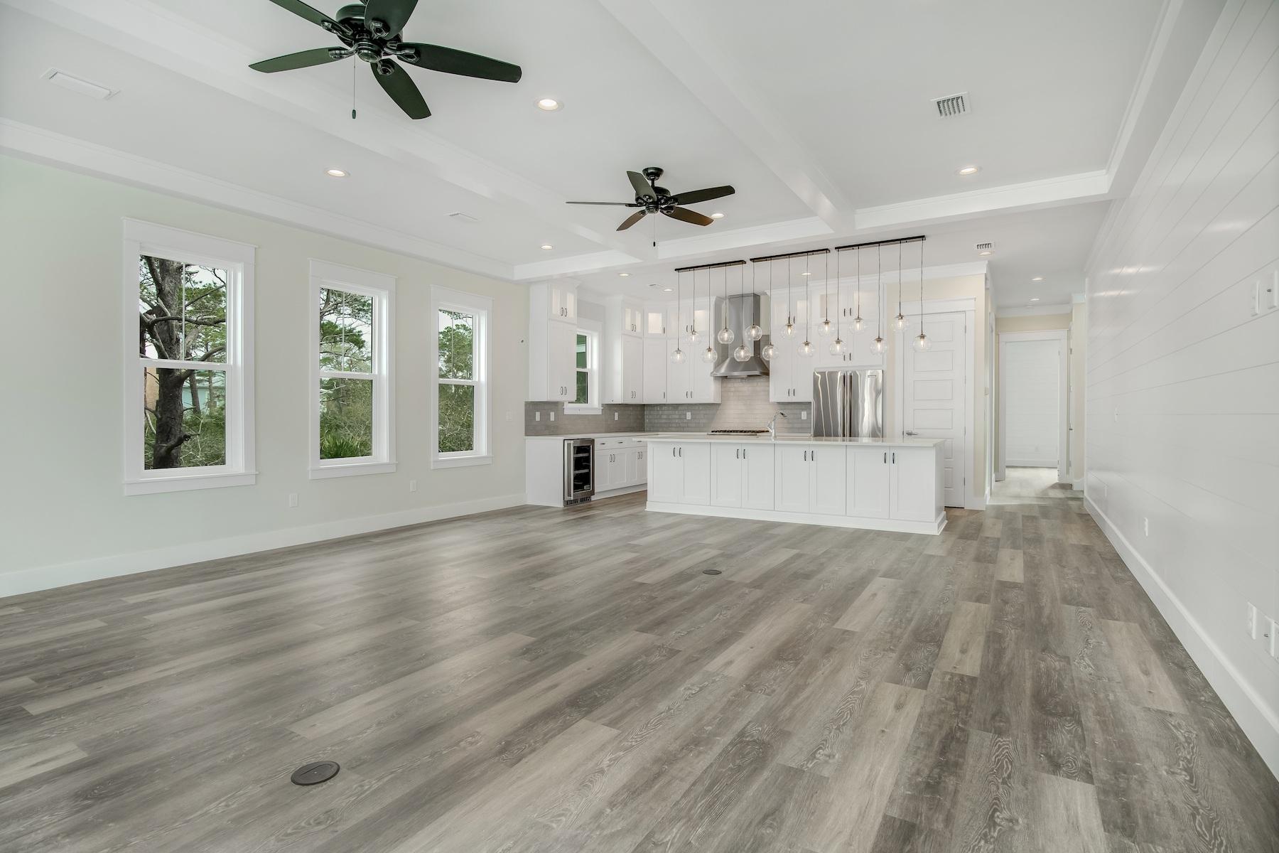 LAKESIDE AT BLUE MOUNTAIN BEACH - Residential