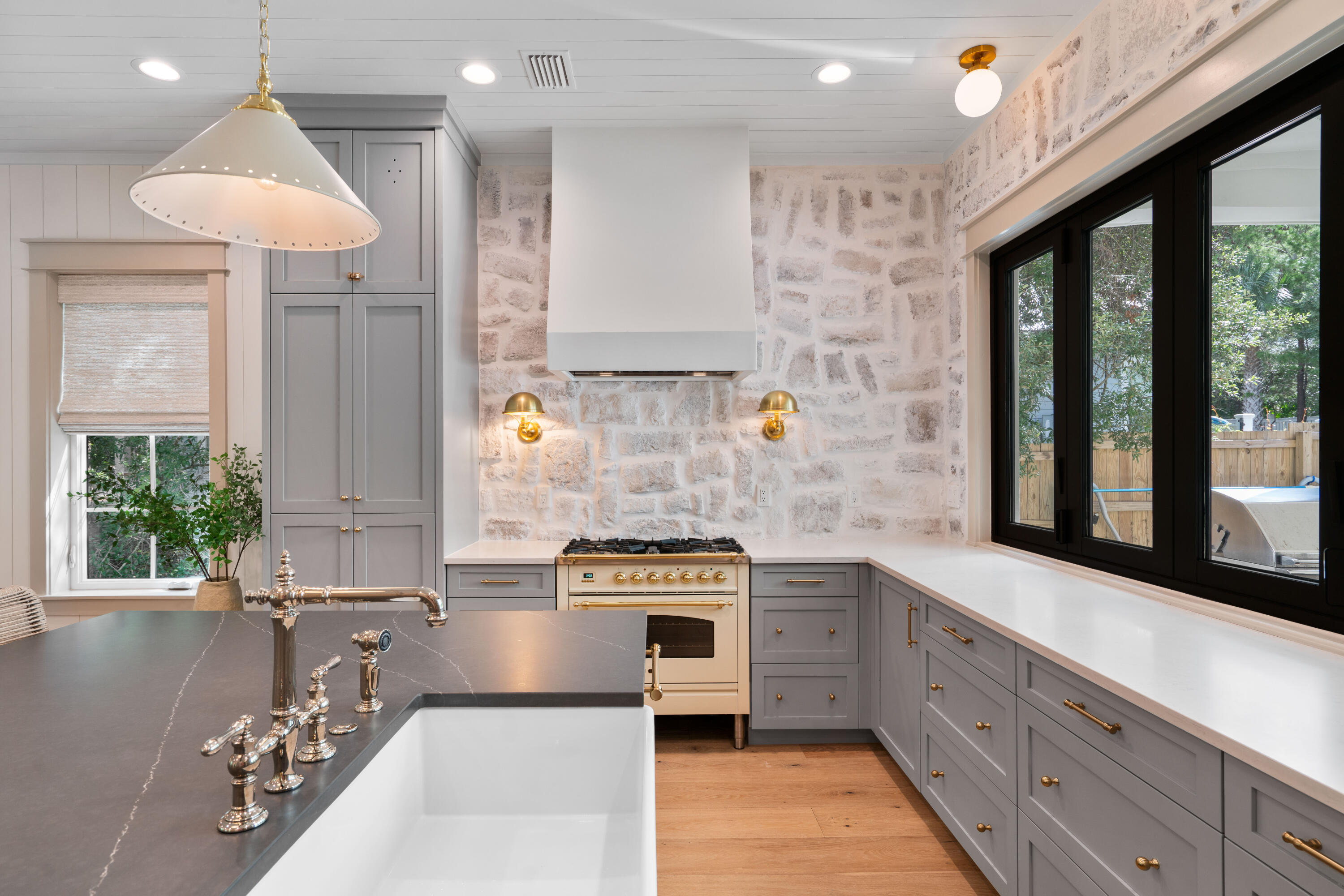 WHITES GULFVIEW ESTATES - Residential