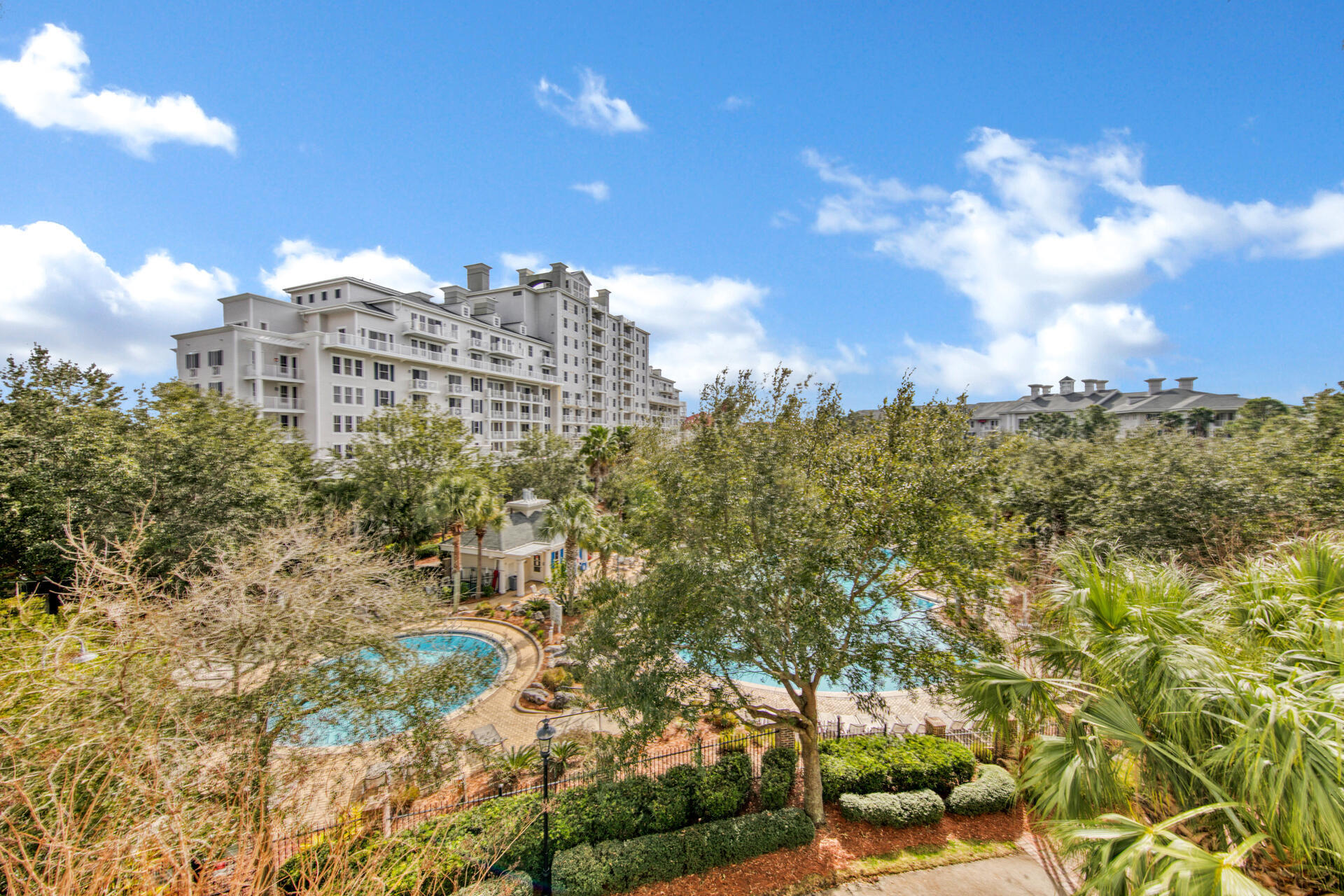 BAHIA CONDO - Residential