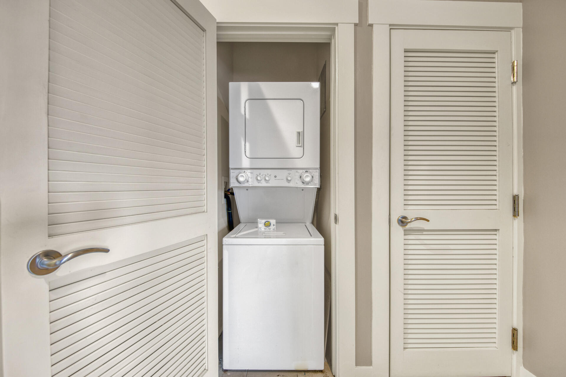 BAHIA CONDO - Residential