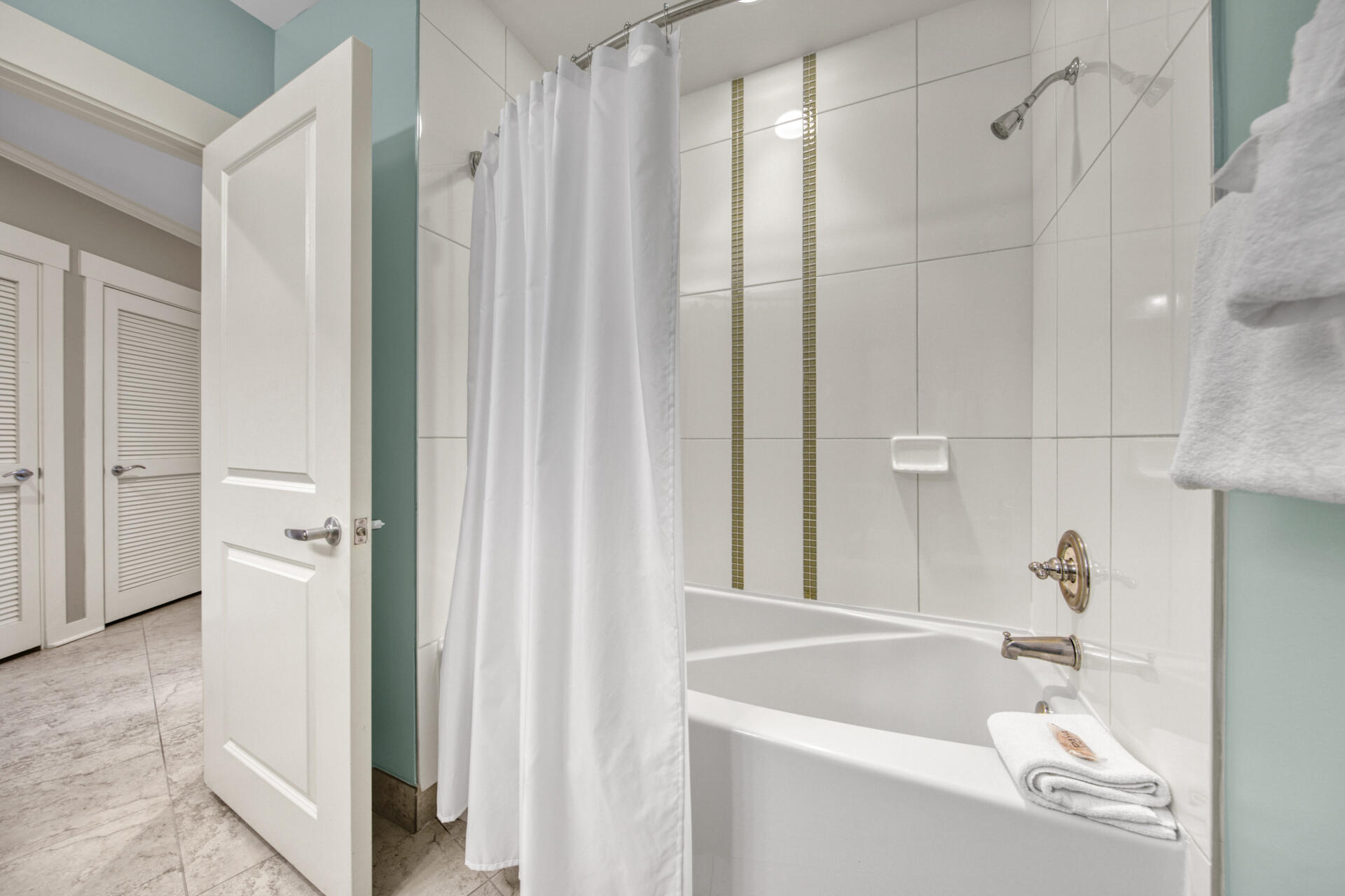 BAHIA CONDO - Residential