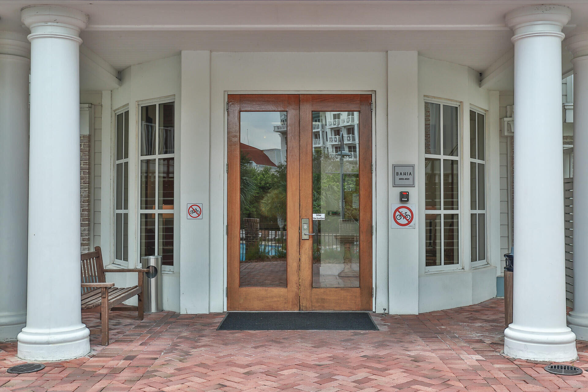 BAHIA CONDO - Residential