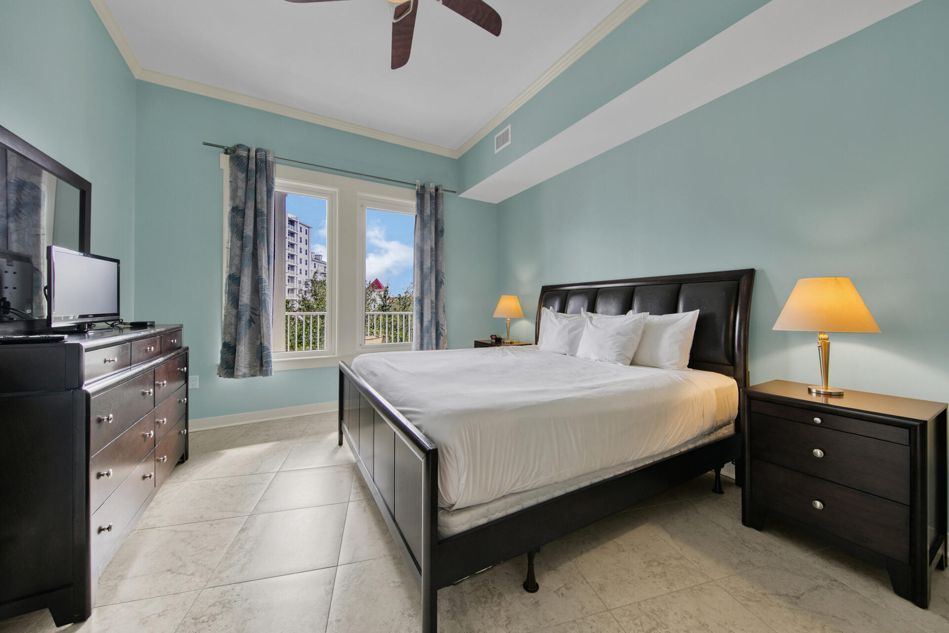 BAHIA CONDO - Residential