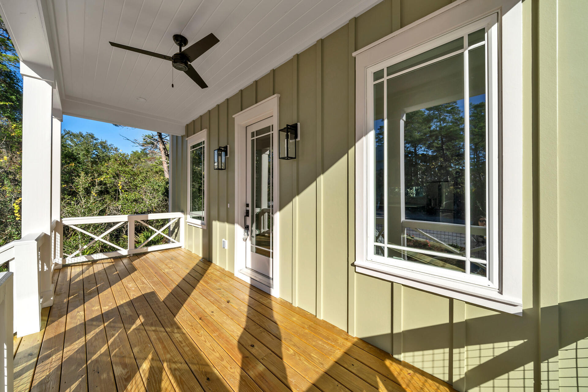 LAKESIDE AT BLUE MOUNTAIN BEACH - Residential
