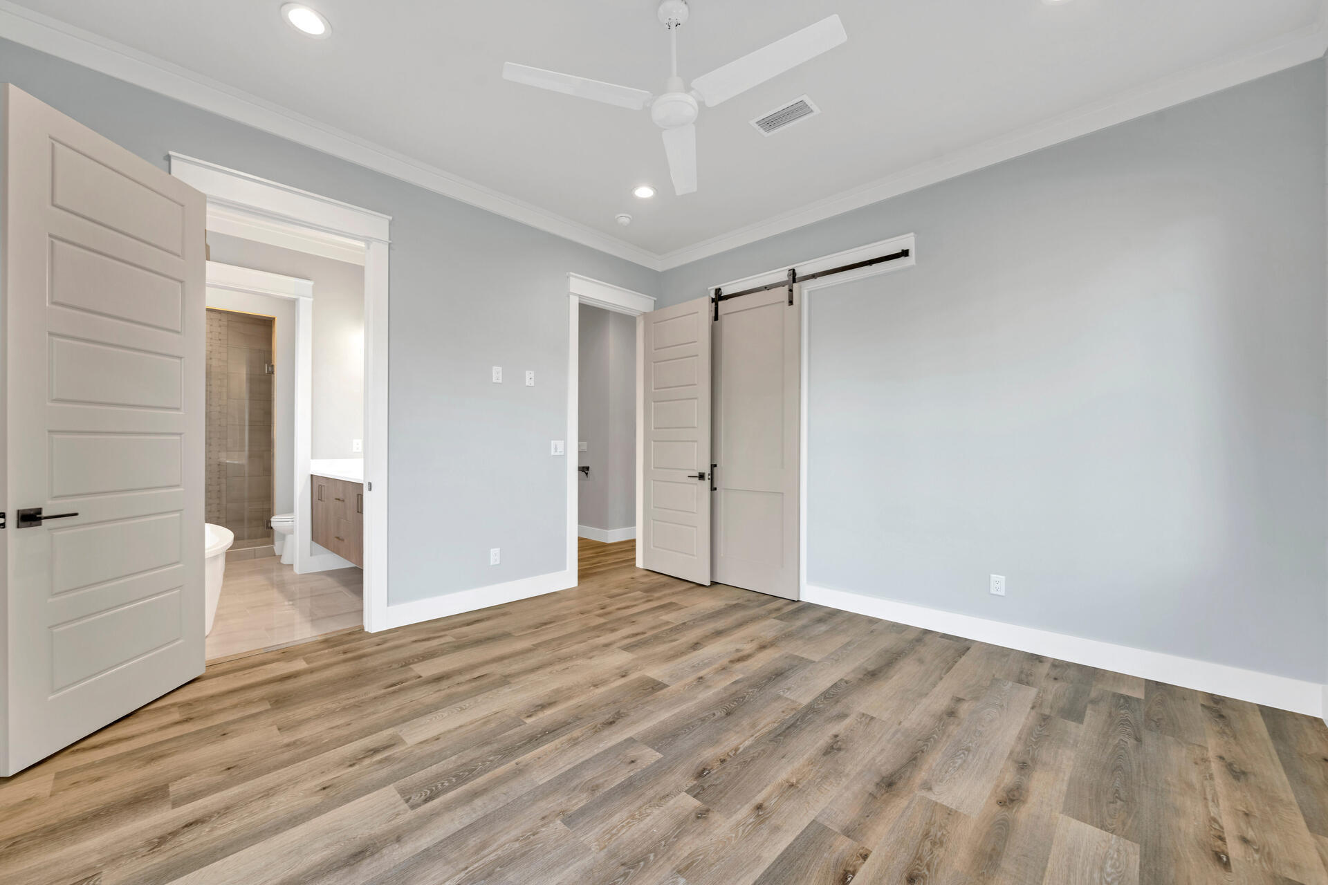 LAKESIDE AT BLUE MOUNTAIN BEACH - Residential