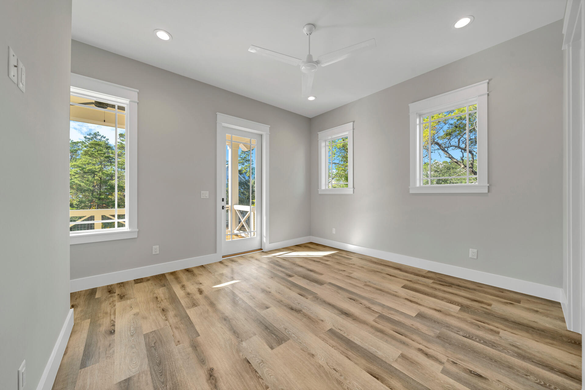 LAKESIDE AT BLUE MOUNTAIN BEACH - Residential
