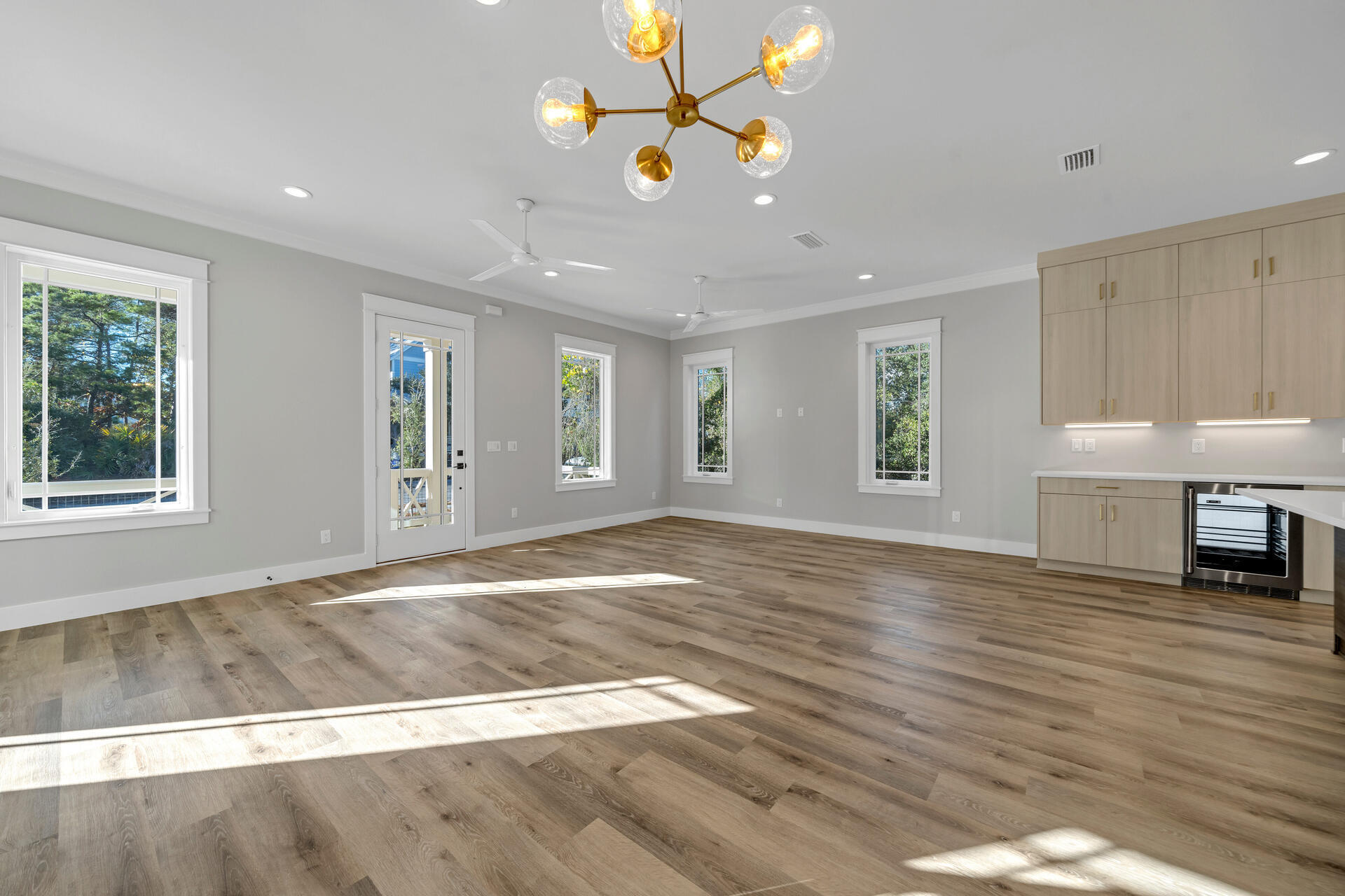 LAKESIDE AT BLUE MOUNTAIN BEACH - Residential