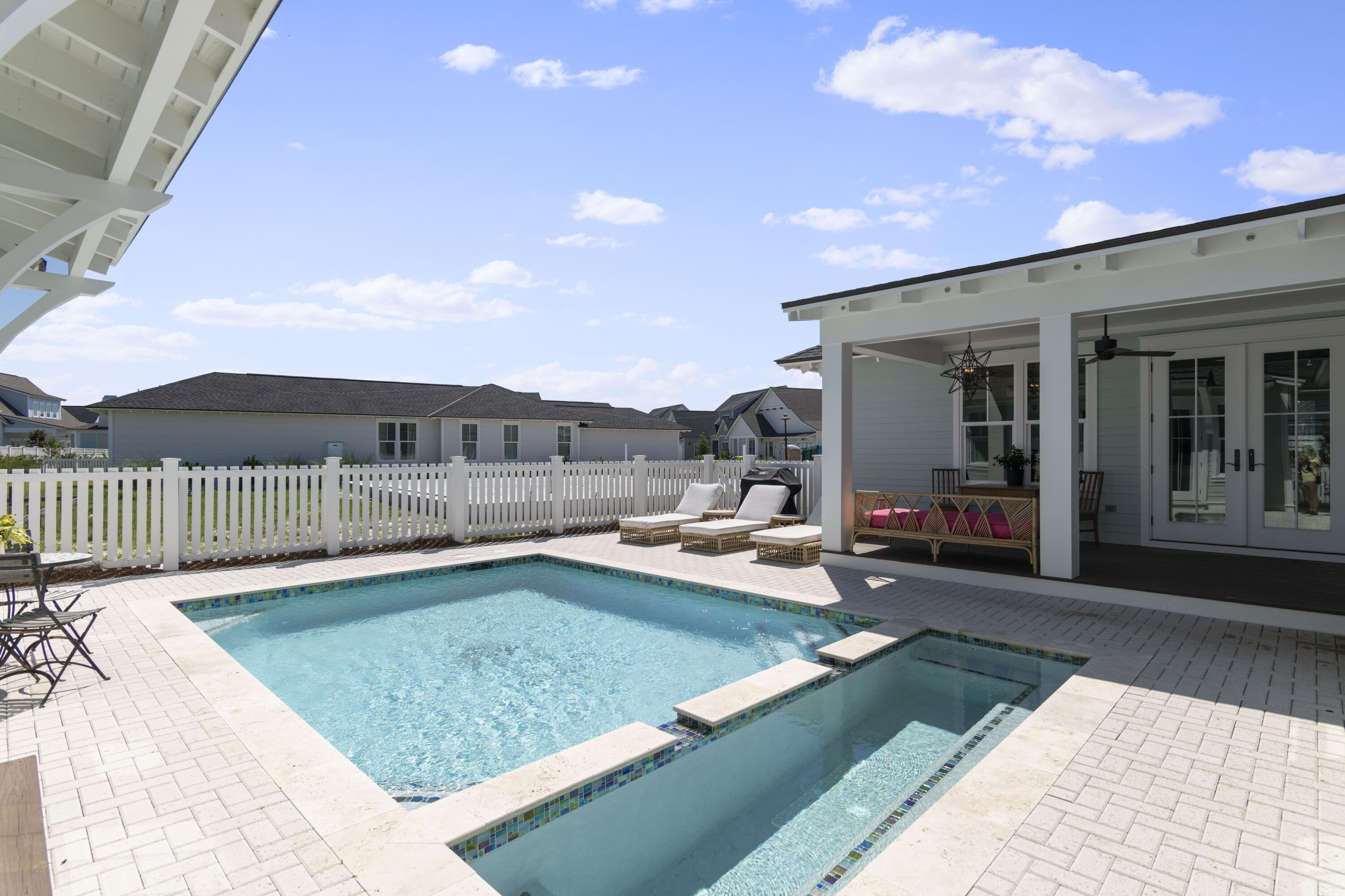 WATERSOUND ORIGINS - Residential